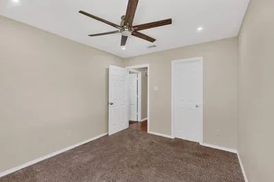 Single Family Residence For Sale in Dallas County , 1157 Meadow Park Lane, Grand Prairie, Texas 75052, 3 Bedroom, 2 Bathroom, 2 Garage spaces, 1,541 Sqft, built in 1985, mls#21316611, Real Estate Agent in Grand Prairie, Homes For Sale in Dallas county, Homes For Sale in Grand Prairie, Realtor in Grand Prairie Texas, Real Estate Brokerage Independent Realty Texas, Luminita Cordes Realtor