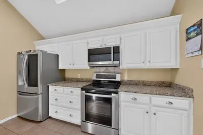 Single Family Residence For Sale in Dallas County , 1157 Meadow Park Lane, Grand Prairie, Texas 75052, 3 Bedroom, 2 Bathroom, 2 Garage spaces, 1,541 Sqft, built in 1985, mls#21316611, Real Estate Agent in Grand Prairie, Homes For Sale in Dallas county, Homes For Sale in Grand Prairie, Realtor in Grand Prairie Texas, Real Estate Brokerage Independent Realty Texas, Luminita Cordes Realtor