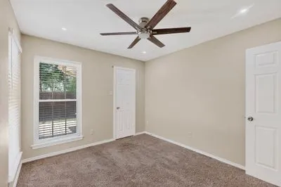 Single Family Residence For Sale in Dallas County , 1157 Meadow Park Lane, Grand Prairie, Texas 75052, 3 Bedroom, 2 Bathroom, 2 Garage spaces, 1,541 Sqft, built in 1985, mls#21316611, Real Estate Agent in Grand Prairie, Homes For Sale in Dallas county, Homes For Sale in Grand Prairie, Realtor in Grand Prairie Texas, Real Estate Brokerage Independent Realty Texas, Luminita Cordes Realtor