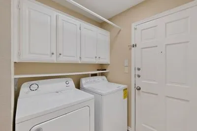 Single Family Residence For Sale in Dallas County , 1157 Meadow Park Lane, Grand Prairie, Texas 75052, 3 Bedroom, 2 Bathroom, 2 Garage spaces, 1,541 Sqft, built in 1985, mls#21316611, Real Estate Agent in Grand Prairie, Homes For Sale in Dallas county, Homes For Sale in Grand Prairie, Realtor in Grand Prairie Texas, Real Estate Brokerage Independent Realty Texas, Luminita Cordes Realtor