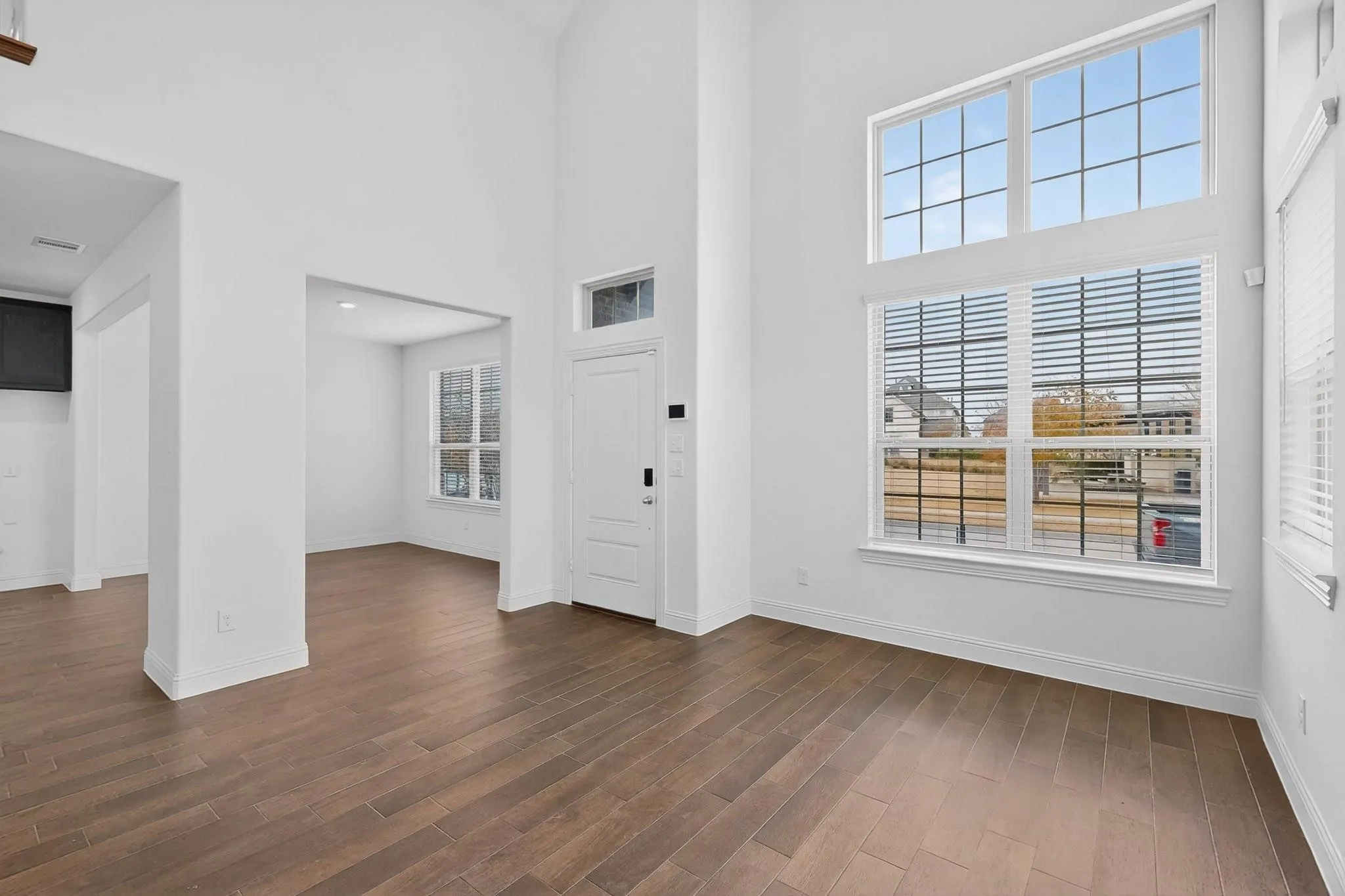 Single Family Residence For Sale in Denton County , 7113 Dandelion Drive, Little Elm, Texas 76227, 4 Bedroom, 3 Bathroom, 2 Garage spaces, 2,394 Sqft, built in 2020, mls#21316613, Real Estate Agent in Little Elm, Homes For Sale in Denton county, Homes For Sale in Little Elm, Realtor in Little Elm Texas, Real Estate Brokerage Independent Realty Texas, Luminita Cordes Realtor