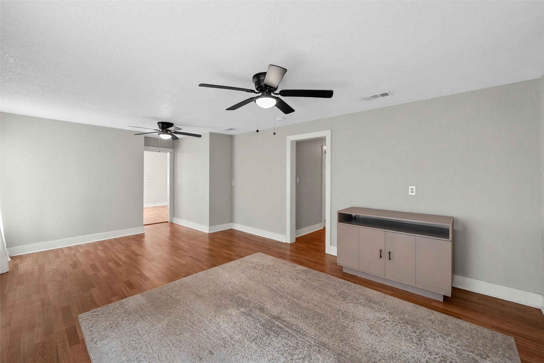 Single Family Residence For Sale in Mc Lennan County , 714 Hines Avenue, Waco, Texas 76706, 3 Bedroom, 2 Bathroom, Garage spaces, 1,152 Sqft, built in 1950, mls#21311097, Real Estate Agent in Waco, Homes For Sale in Mc Lennan county, Homes For Sale in Waco, Realtor in Waco Texas, Real Estate Brokerage Independent Realty Texas, Luminita Cordes Realtor