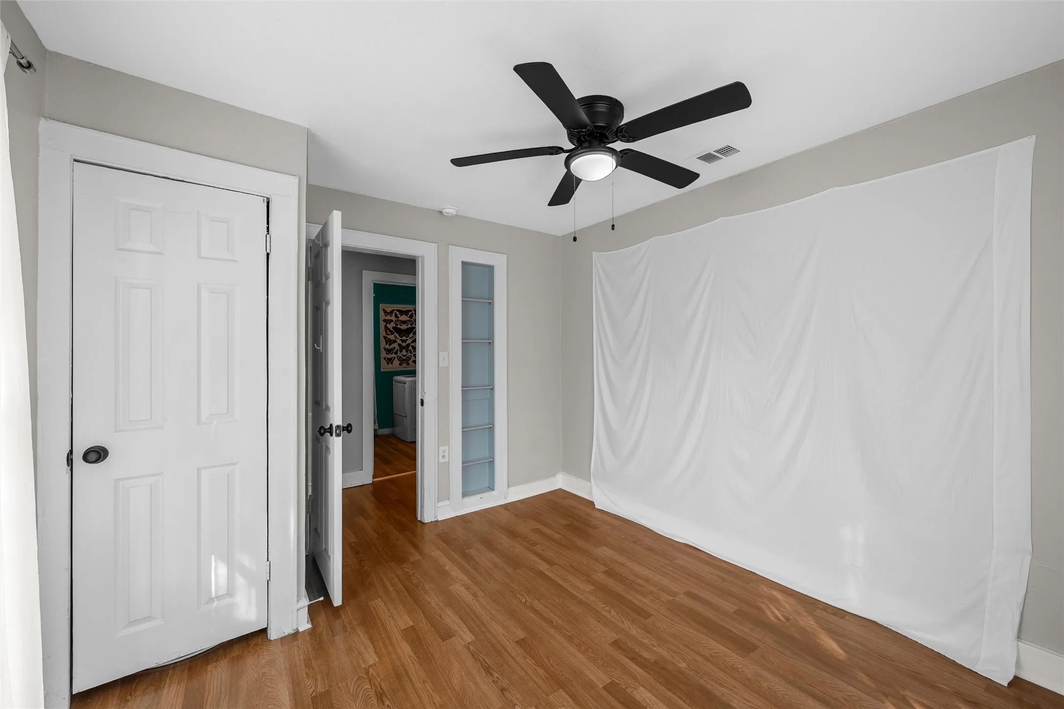 Single Family Residence For Sale in Mc Lennan County , 714 Hines Avenue, Waco, Texas 76706, 3 Bedroom, 2 Bathroom, Garage spaces, 1,152 Sqft, built in 1950, mls#21311097, Real Estate Agent in Waco, Homes For Sale in Mc Lennan county, Homes For Sale in Waco, Realtor in Waco Texas, Real Estate Brokerage Independent Realty Texas, Luminita Cordes Realtor