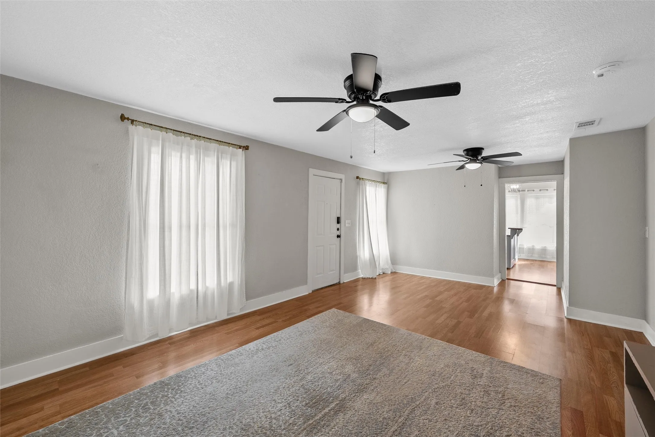Single Family Residence For Sale in Mc Lennan County , 714 Hines Avenue, Waco, Texas 76706, 3 Bedroom, 2 Bathroom, Garage spaces, 1,152 Sqft, built in 1950, mls#21311097, Real Estate Agent in Waco, Homes For Sale in Mc Lennan county, Homes For Sale in Waco, Realtor in Waco Texas, Real Estate Brokerage Independent Realty Texas, Luminita Cordes Realtor