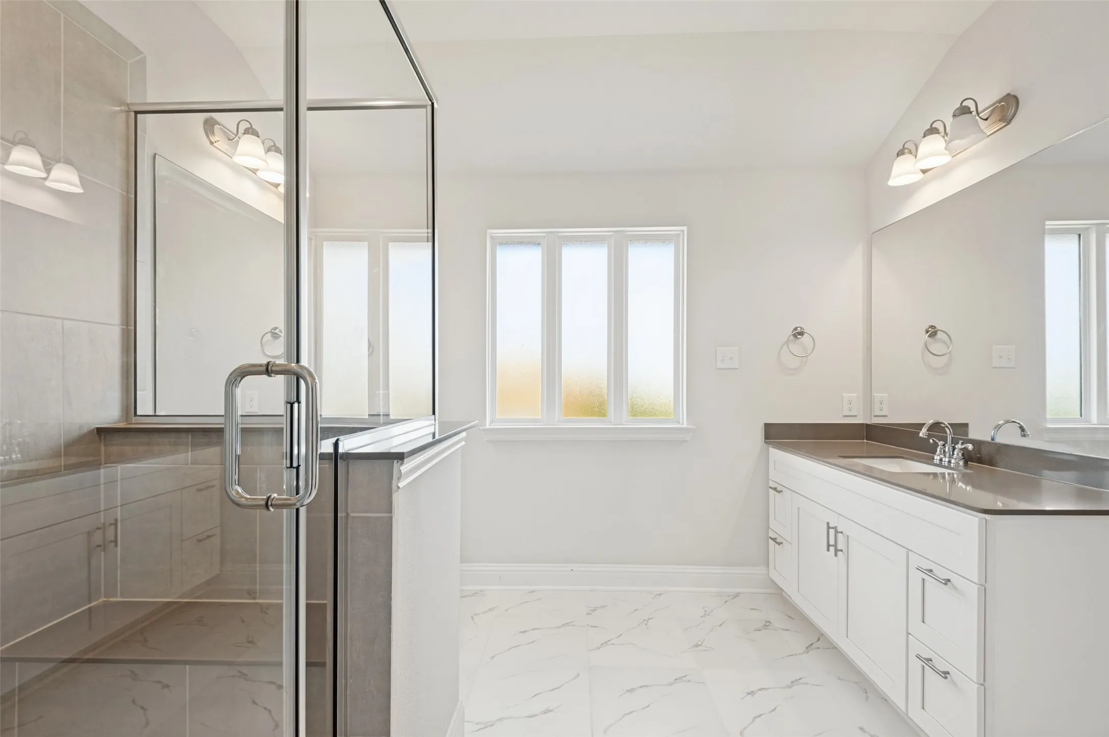 Townhouse For Rent in Denton County , 533 Hutchinson Lane, Lewisville, Texas 75077, 3 Bedroom, 3 Bathroom, 2 Garage spaces, 1,936 Sqft, built in 2022, mls#21316617, Real Estate Agent in Lewisville, Homes For Rent in Denton county, Homes For Rent in Lewisville, Realtor in Lewisville Texas, Real Estate Brokerage Independent Realty Texas, Luminita Cordes Realtor