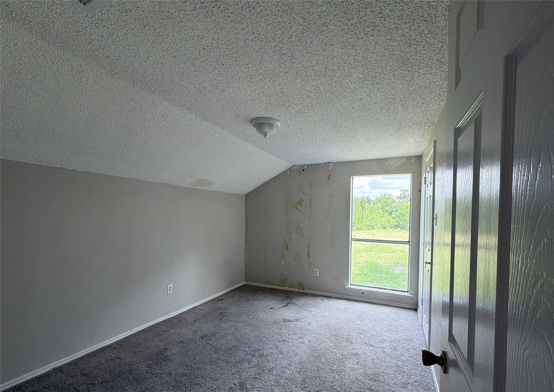 Single Family Residence For Sale in Dallas County , 7791 Los Gatos Drive, Dallas, Texas 75232, 4 Bedroom, 2 Bathroom, Garage spaces, 2,092 Sqft, built in 1975, mls#21316493, Real Estate Agent in Dallas, Homes For Sale in Dallas county, Homes For Sale in Dallas, Realtor in Dallas Texas, Real Estate Brokerage Independent Realty Texas, Luminita Cordes Realtor