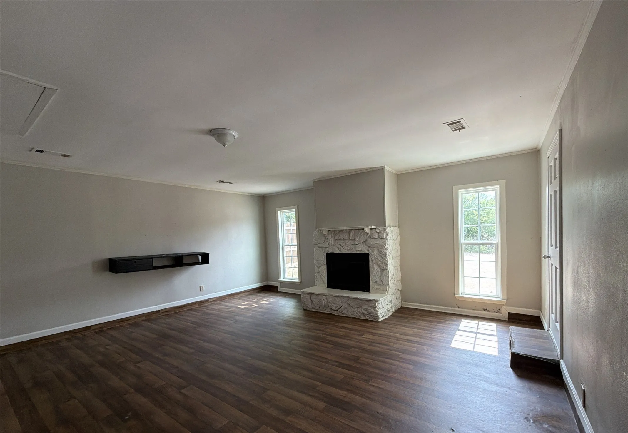 Single Family Residence For Sale in Dallas County , 7791 Los Gatos Drive, Dallas, Texas 75232, 4 Bedroom, 2 Bathroom, Garage spaces, 2,092 Sqft, built in 1975, mls#21316493, Real Estate Agent in Dallas, Homes For Sale in Dallas county, Homes For Sale in Dallas, Realtor in Dallas Texas, Real Estate Brokerage Independent Realty Texas, Luminita Cordes Realtor