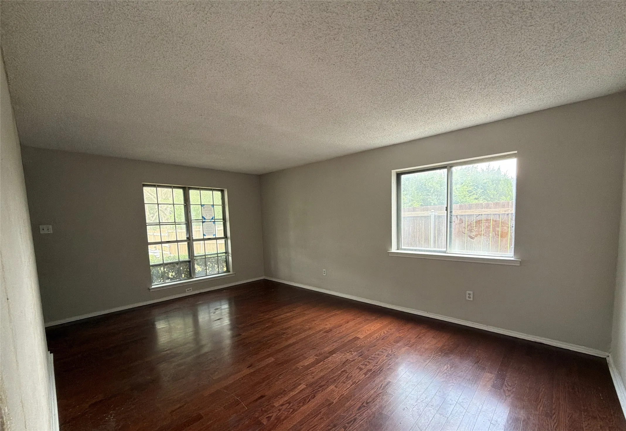 Single Family Residence For Sale in Dallas County , 7791 Los Gatos Drive, Dallas, Texas 75232, 4 Bedroom, 2 Bathroom, Garage spaces, 2,092 Sqft, built in 1975, mls#21316493, Real Estate Agent in Dallas, Homes For Sale in Dallas county, Homes For Sale in Dallas, Realtor in Dallas Texas, Real Estate Brokerage Independent Realty Texas, Luminita Cordes Realtor