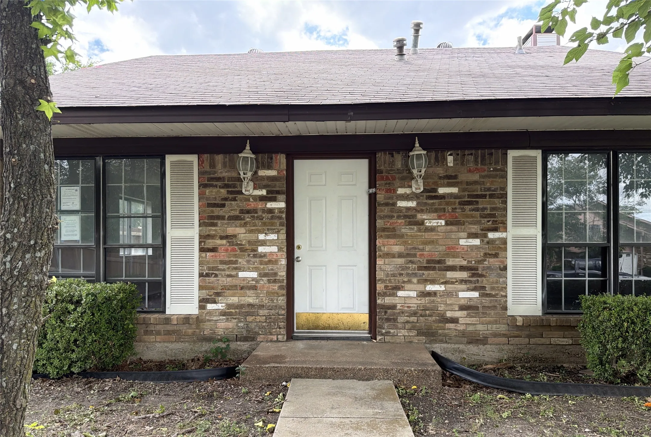 Single Family Residence For Sale in Dallas County , 7791 Los Gatos Drive, Dallas, Texas 75232, 4 Bedroom, 2 Bathroom, Garage spaces, 2,092 Sqft, built in 1975, mls#21316493, Real Estate Agent in Dallas, Homes For Sale in Dallas county, Homes For Sale in Dallas, Realtor in Dallas Texas, Real Estate Brokerage Independent Realty Texas, Luminita Cordes Realtor