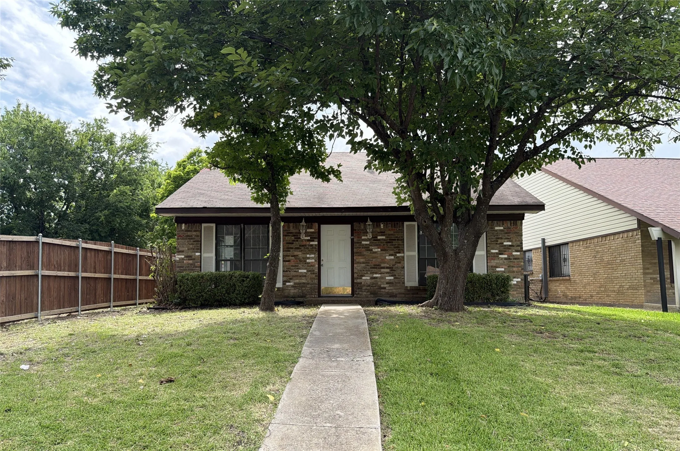 Single Family Residence For Sale in Dallas County , 7791 Los Gatos Drive, Dallas, Texas 75232, 4 Bedroom, 2 Bathroom, Garage spaces, 2,092 Sqft, built in 1975, mls#21316493, Real Estate Agent in Dallas, Homes For Sale in Dallas county, Homes For Sale in Dallas, Realtor in Dallas Texas, Real Estate Brokerage Independent Realty Texas, Luminita Cordes Realtor