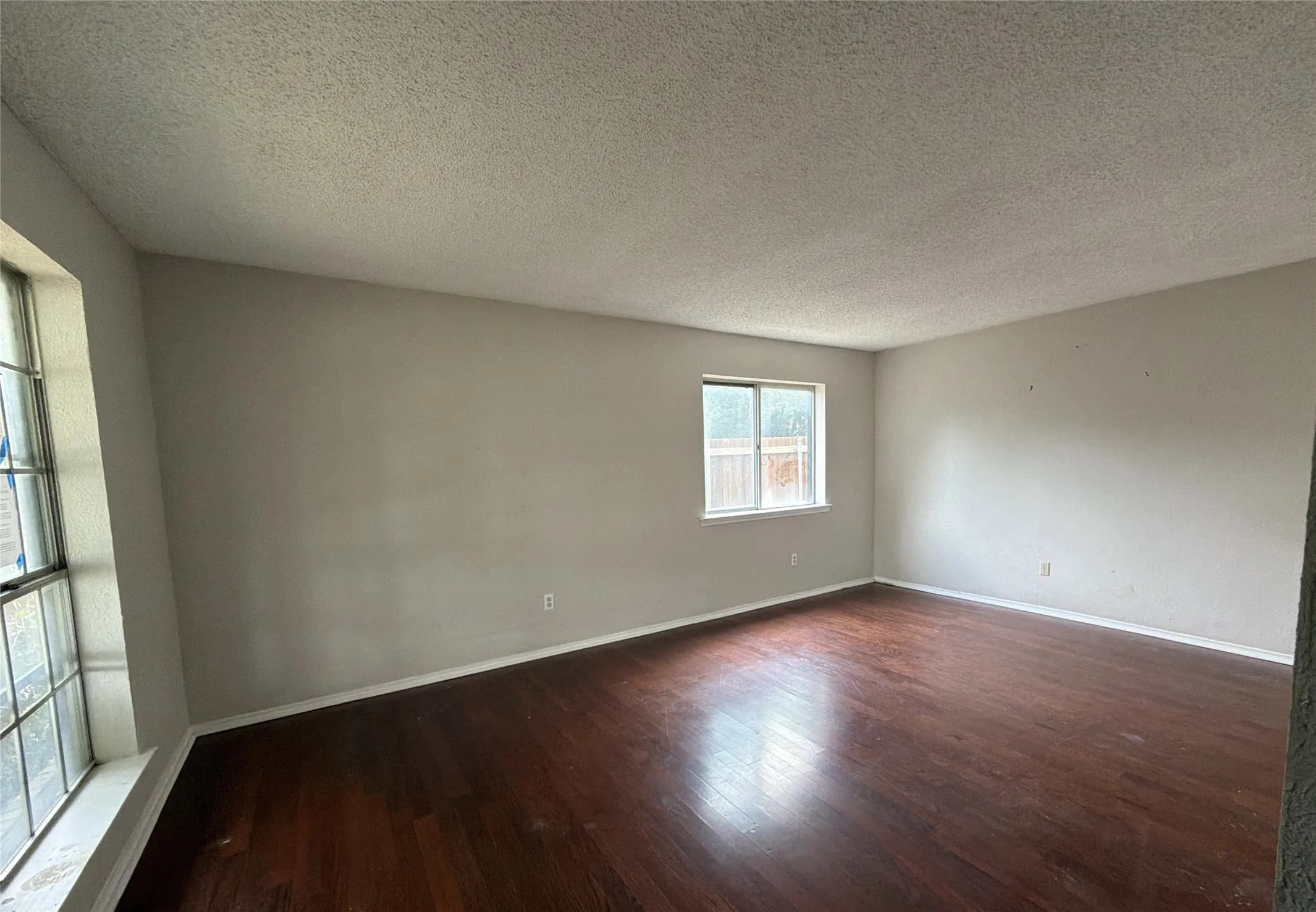 Single Family Residence For Sale in Dallas County , 7791 Los Gatos Drive, Dallas, Texas 75232, 4 Bedroom, 2 Bathroom, Garage spaces, 2,092 Sqft, built in 1975, mls#21316493, Real Estate Agent in Dallas, Homes For Sale in Dallas county, Homes For Sale in Dallas, Realtor in Dallas Texas, Real Estate Brokerage Independent Realty Texas, Luminita Cordes Realtor