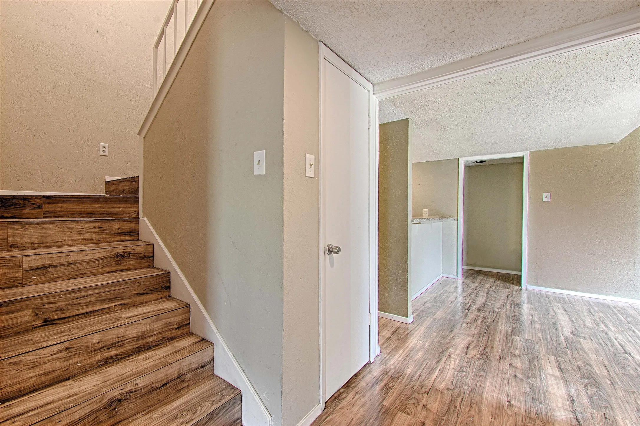 Condominium For Rent in Dallas County , 15889 Preston Road 1001, Dallas, Texas 75248, 2 Bedroom, 2 Bathroom, Garage spaces, 1,443 Sqft, built in 1983, mls#21309921, Real Estate Agent in Dallas, Homes For Rent in Dallas county, Homes For Rent in Dallas, Realtor in Dallas Texas, Real Estate Brokerage Independent Realty Texas, Luminita Cordes Realtor