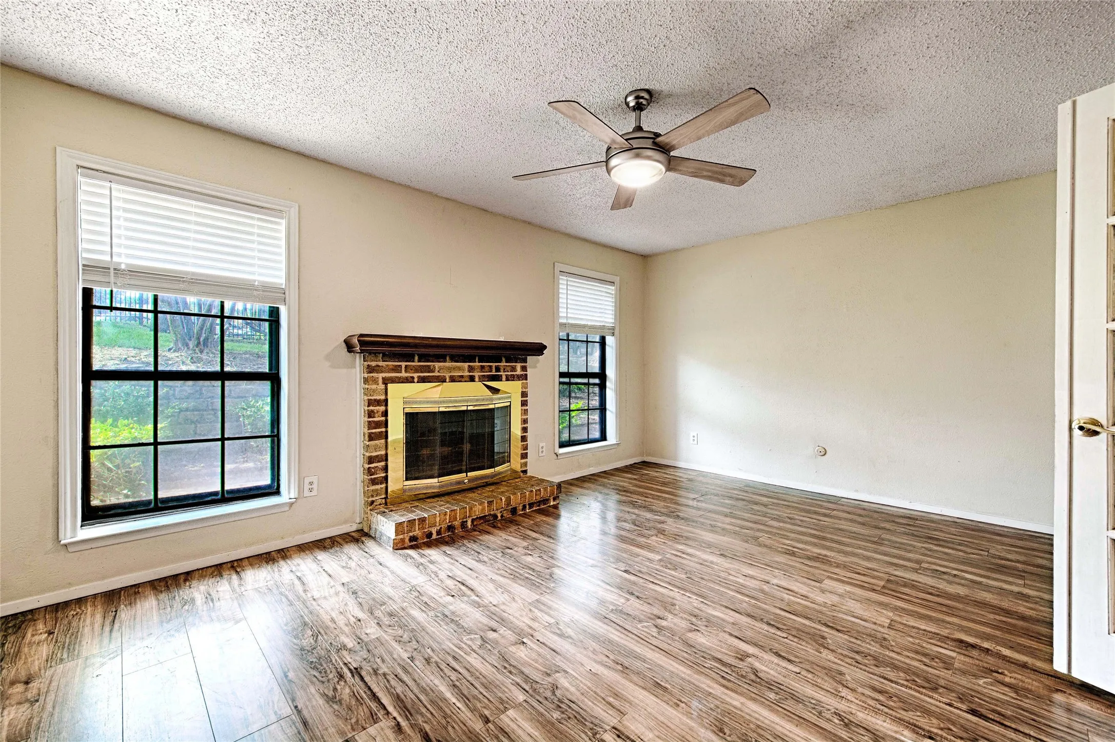 Condominium For Rent in Dallas County , 15889 Preston Road 1001, Dallas, Texas 75248, 2 Bedroom, 2 Bathroom, Garage spaces, 1,443 Sqft, built in 1983, mls#21309921, Real Estate Agent in Dallas, Homes For Rent in Dallas county, Homes For Rent in Dallas, Realtor in Dallas Texas, Real Estate Brokerage Independent Realty Texas, Luminita Cordes Realtor