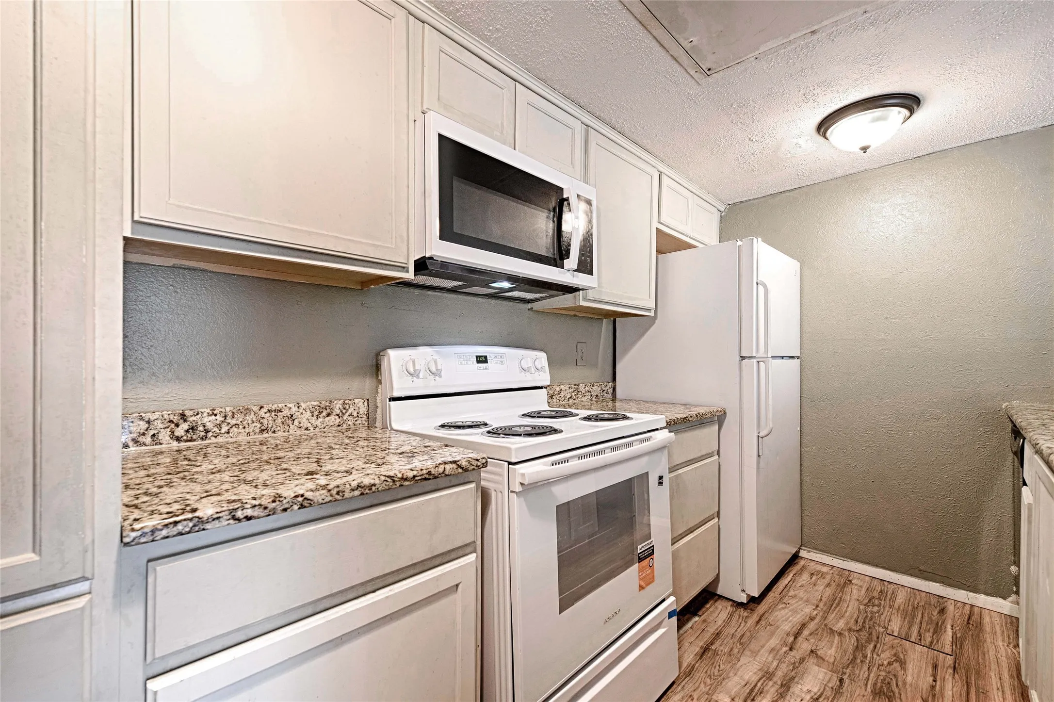 Condominium For Rent in Dallas County , 15889 Preston Road 1001, Dallas, Texas 75248, 2 Bedroom, 2 Bathroom, Garage spaces, 1,443 Sqft, built in 1983, mls#21309921, Real Estate Agent in Dallas, Homes For Rent in Dallas county, Homes For Rent in Dallas, Realtor in Dallas Texas, Real Estate Brokerage Independent Realty Texas, Luminita Cordes Realtor
