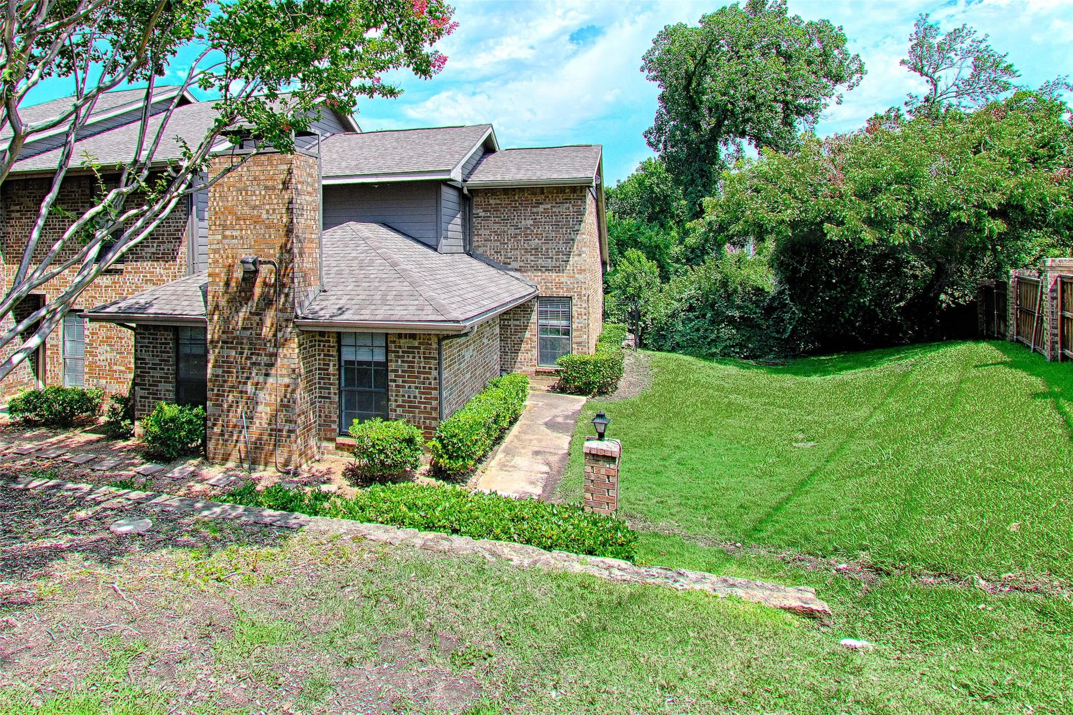 Condominium For Rent in Dallas County , 15889 Preston Road 1001, Dallas, Texas 75248, 2 Bedroom, 2 Bathroom, Garage spaces, 1,443 Sqft, built in 1983, mls#21309921, Real Estate Agent in Dallas, Homes For Rent in Dallas county, Homes For Rent in Dallas, Realtor in Dallas Texas, Real Estate Brokerage Independent Realty Texas, Luminita Cordes Realtor