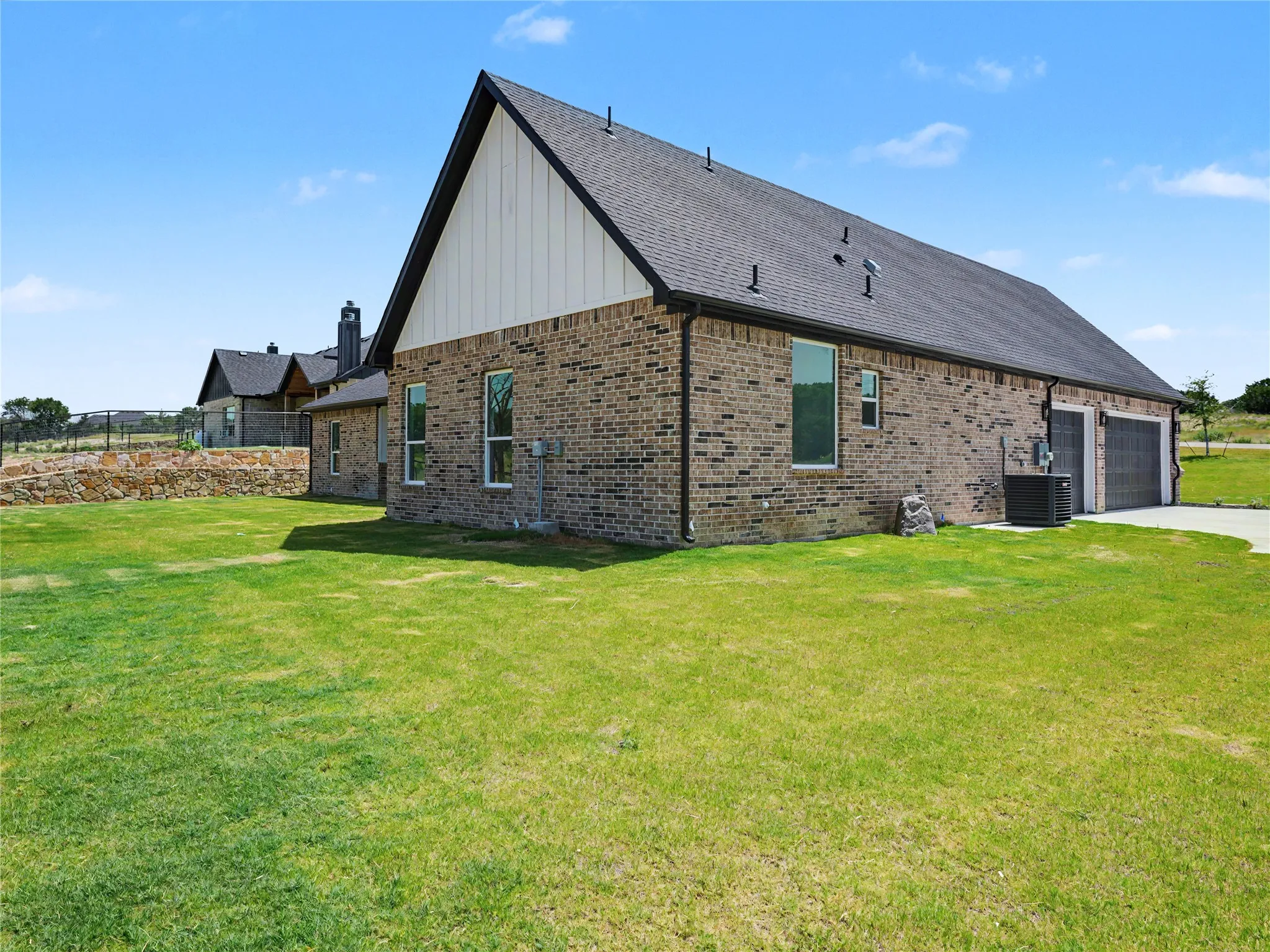 Single Family Residence For Sale in Parker County , 328 Slimp Bluff Avenue, Azle, Texas 76020, 4 Bedroom, 3 Bathroom, 3 Garage spaces, 2,480 Sqft, built in 2026, mls#21315980, Real Estate Agent in Azle, Homes For Sale in Parker county, Homes For Sale in Azle, Realtor in Azle Texas, Real Estate Brokerage Independent Realty Texas, Luminita Cordes Realtor