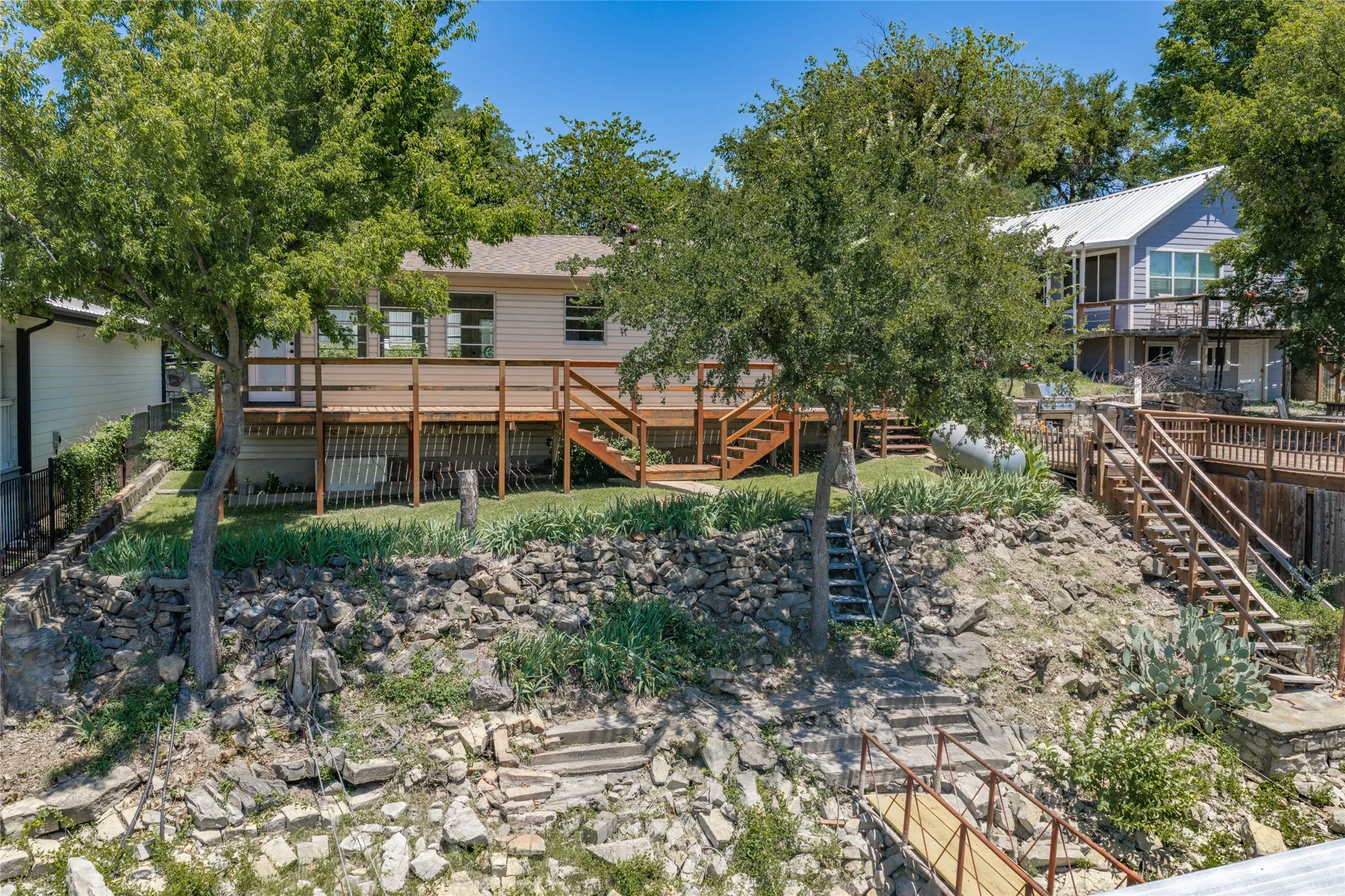 Single Family Residence For Sale in Wise County , 121 Lure Street, Bridgeport, Texas 76426, 1 Bedroom, 1 Bathroom, Garage spaces, 704 Sqft, built in 1978, mls#21316571, Real Estate Agent in Bridgeport, Homes For Sale in Wise county, Homes For Sale in Bridgeport, Realtor in Bridgeport Texas, Real Estate Brokerage Independent Realty Texas, Luminita Cordes Realtor