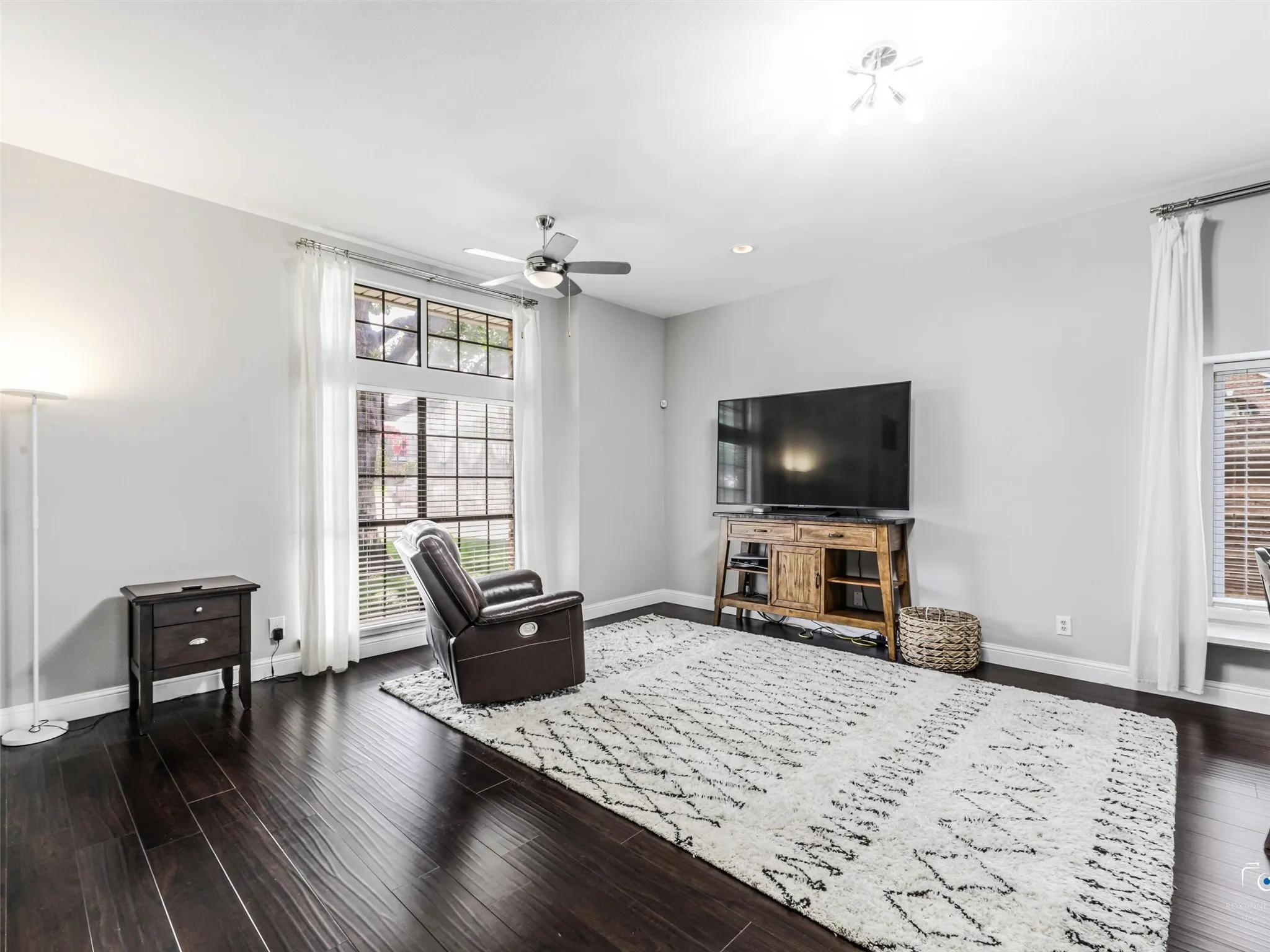 Light filled living area with room for entertaining!