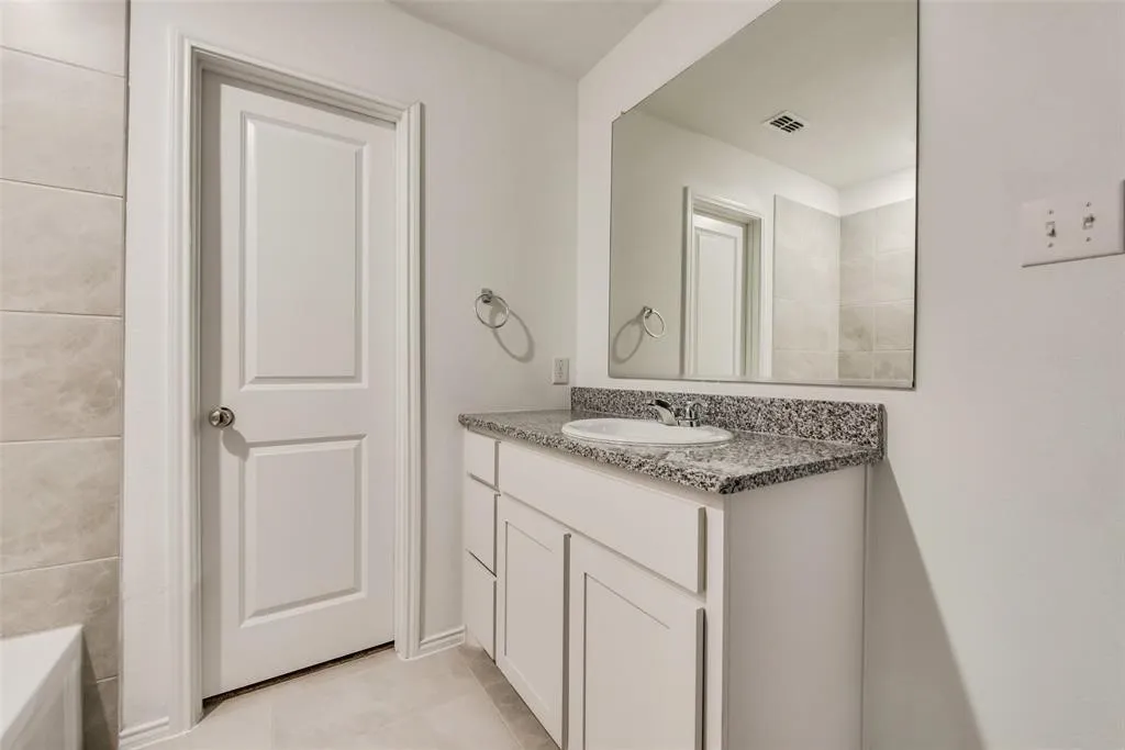 Single Family Residence For Rent in Tarrant County , 9724 Skyhawk Avenue, Fort Worth, Texas 76179, 3 Bedroom, 2 Bathroom, 2 Garage spaces, 1,411 Sqft, built in 2024, mls#21316681, Real Estate Agent in Fort Worth, Homes For Rent in Tarrant county, Homes For Rent in Fort Worth, Realtor in Fort Worth Texas, Real Estate Brokerage Independent Realty Texas, Luminita Cordes Realtor