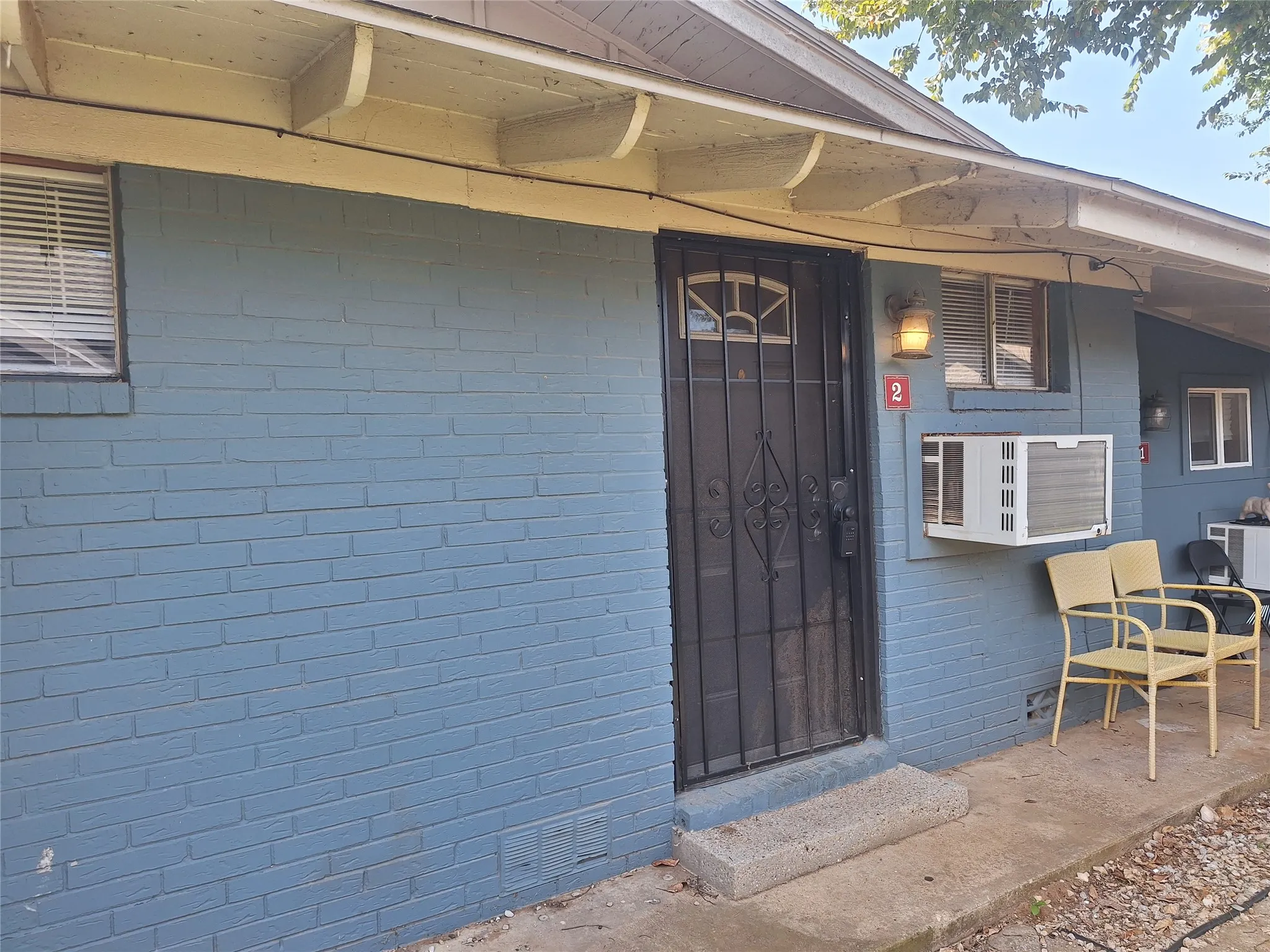 Apartment For Rent in Tarrant County , 1705 Chris Craft Drive 2, Grapevine, Texas 76051, 1 Bedroom, 1 Bathroom, Garage spaces, 650 Sqft, built in 1966, mls#21313590, Real Estate Agent in Grapevine, Homes For Rent in Tarrant county, Homes For Rent in Grapevine, Realtor in Grapevine Texas, Real Estate Brokerage Independent Realty Texas, Luminita Cordes Realtor