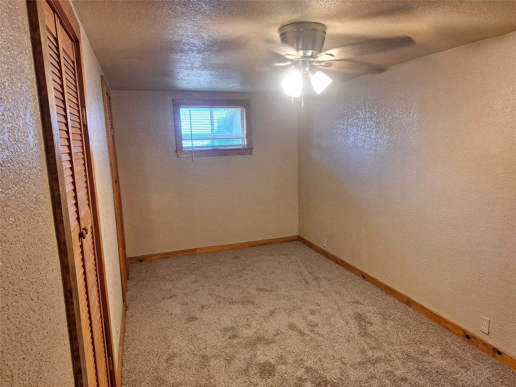 Apartment For Rent in Tarrant County , 1705 Chris Craft Drive 2, Grapevine, Texas 76051, 1 Bedroom, 1 Bathroom, Garage spaces, 650 Sqft, built in 1966, mls#21313590, Real Estate Agent in Grapevine, Homes For Rent in Tarrant county, Homes For Rent in Grapevine, Realtor in Grapevine Texas, Real Estate Brokerage Independent Realty Texas, Luminita Cordes Realtor