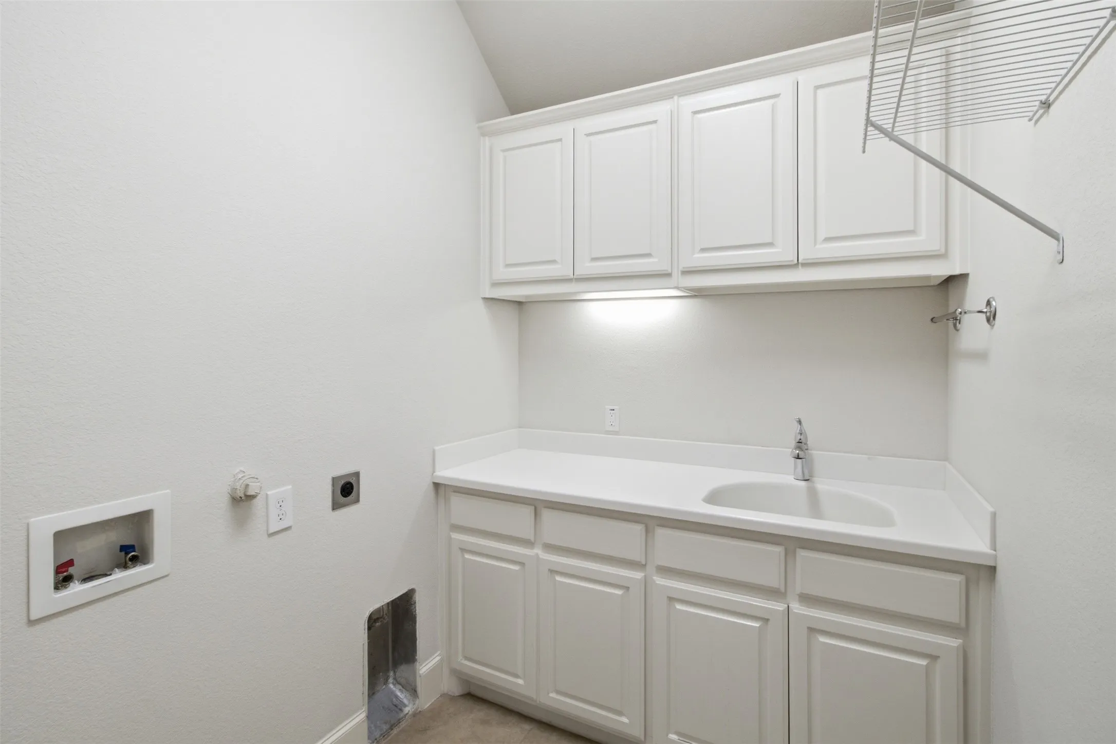 Single Family Residence For Sale in Collin County , 2270 Morning Dew Court, Allen, Texas 75013, 4 Bedroom, 3 Bathroom, 2 Garage spaces, 3,186 Sqft, built in 2013, mls#21316694, Real Estate Agent in Allen, Homes For Sale in Collin county, Homes For Sale in Allen, Realtor in Allen Texas, Real Estate Brokerage Independent Realty Texas, Luminita Cordes Realtor