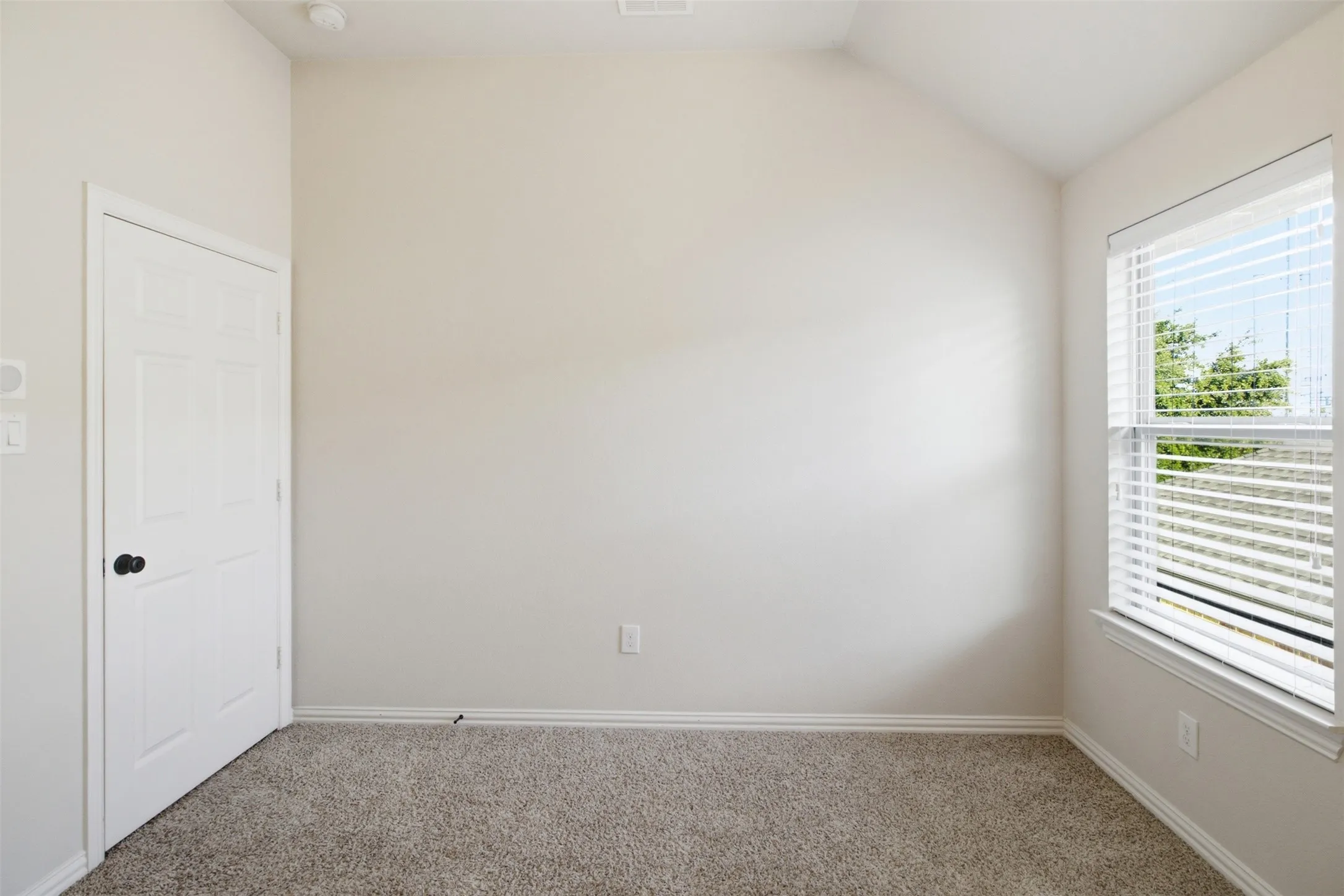 Single Family Residence For Sale in Collin County , 2270 Morning Dew Court, Allen, Texas 75013, 4 Bedroom, 3 Bathroom, 2 Garage spaces, 3,186 Sqft, built in 2013, mls#21316694, Real Estate Agent in Allen, Homes For Sale in Collin county, Homes For Sale in Allen, Realtor in Allen Texas, Real Estate Brokerage Independent Realty Texas, Luminita Cordes Realtor