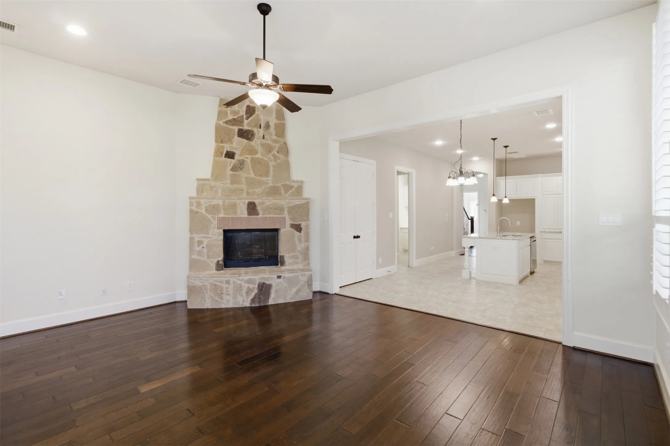 Single Family Residence For Sale in Collin County , 2270 Morning Dew Court, Allen, Texas 75013, 4 Bedroom, 3 Bathroom, 2 Garage spaces, 3,186 Sqft, built in 2013, mls#21316694, Real Estate Agent in Allen, Homes For Sale in Collin county, Homes For Sale in Allen, Realtor in Allen Texas, Real Estate Brokerage Independent Realty Texas, Luminita Cordes Realtor