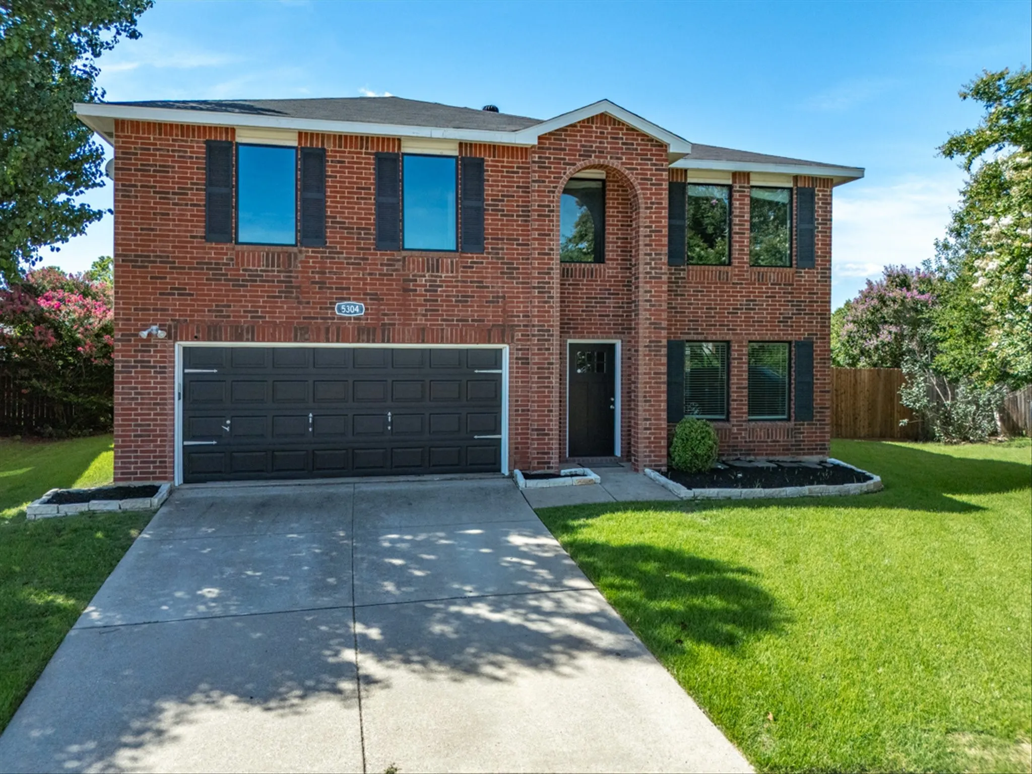 Single Family Residence For Rent in Tarrant County , 5304 Los Altos Road, Fort Worth, Texas 76244, 3 Bedroom, 3 Bathroom, 2 Garage spaces, 3,273 Sqft, built in 2002, mls#21316688, Real Estate Agent in Fort Worth, Homes For Rent in Tarrant county, Homes For Rent in Fort Worth, Realtor in Fort Worth Texas, Real Estate Brokerage Independent Realty Texas, Luminita Cordes Realtor