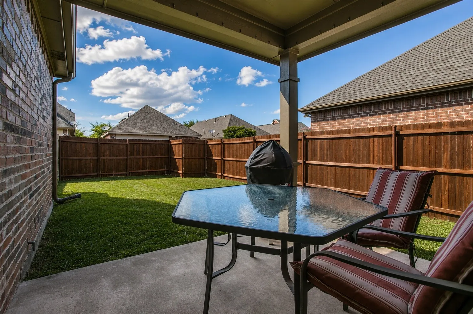 Single Family Residence For Rent in Collin County , 5424 Oakley Road, Mc Kinney, Texas 75070, 4 Bedroom, 3 Bathroom, 2 Garage spaces, 2,657 Sqft, built in 2004, mls#21316703, Real Estate Agent in Mc Kinney, Homes For Rent in Collin county, Homes For Rent in Mc Kinney, Realtor in Mc Kinney Texas, Real Estate Brokerage Independent Realty Texas, Luminita Cordes Realtor