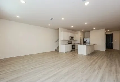 Townhouse For Rent in Tarrant County , 761 Bonnet Trail, Arlington, Texas 76001, 3 Bedroom, 3 Bathroom, 1 Garage spaces, 1,661 Sqft, built in 2023, mls#21316726, Real Estate Agent in Arlington, Homes For Rent in Tarrant county, Homes For Rent in Arlington, Realtor in Arlington Texas, Real Estate Brokerage Independent Realty Texas, Luminita Cordes Realtor