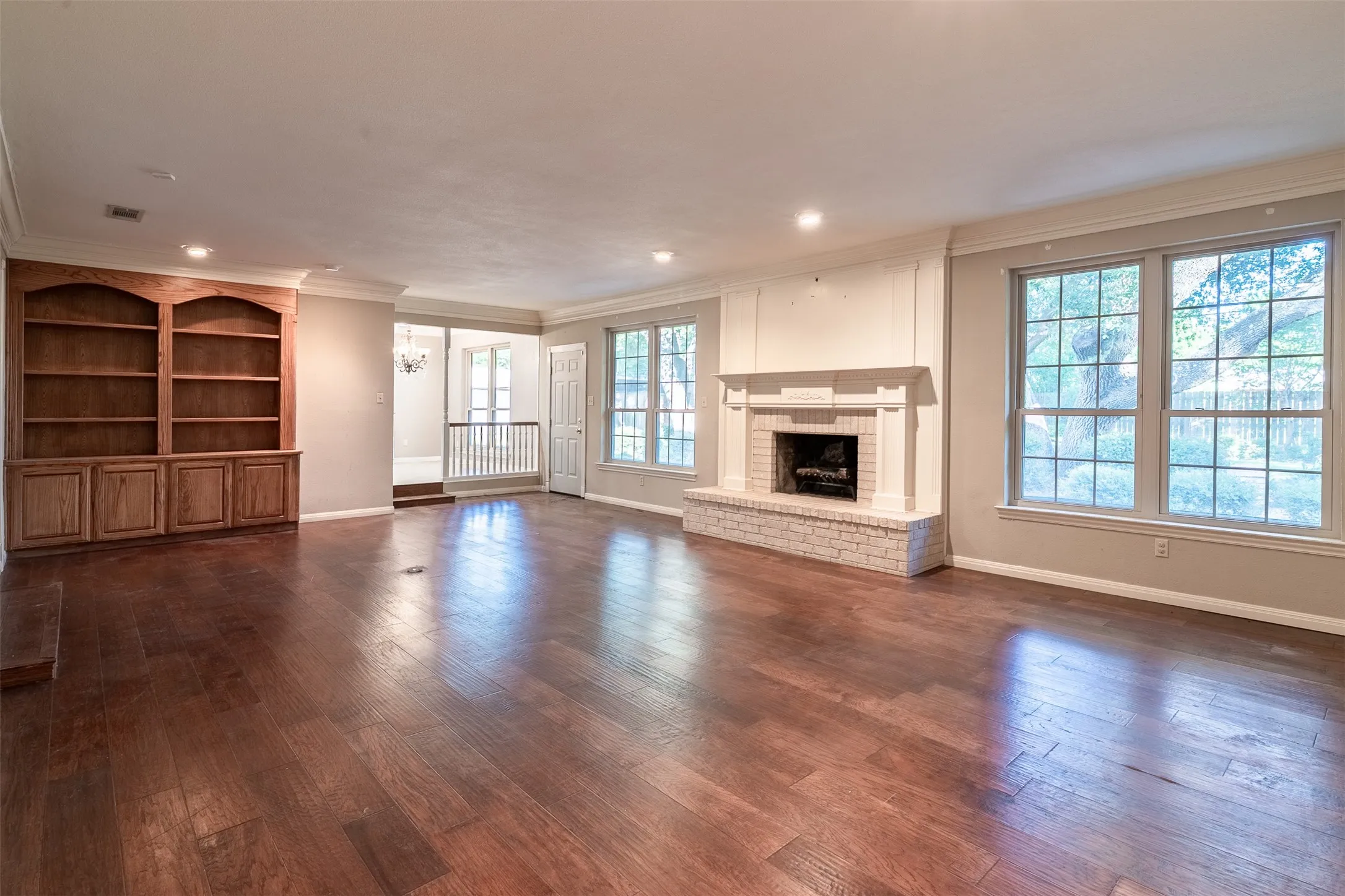 Single Family Residence For Sale in Mc Lennan County , 3400 Dever Drive, Waco, Texas 76708, 3 Bedroom, 2 Bathroom, Garage spaces, 2,958 Sqft, built in 1973, mls#21314668, Real Estate Agent in Waco, Homes For Sale in Mc Lennan county, Homes For Sale in Waco, Realtor in Waco Texas, Real Estate Brokerage Independent Realty Texas, Luminita Cordes Realtor
