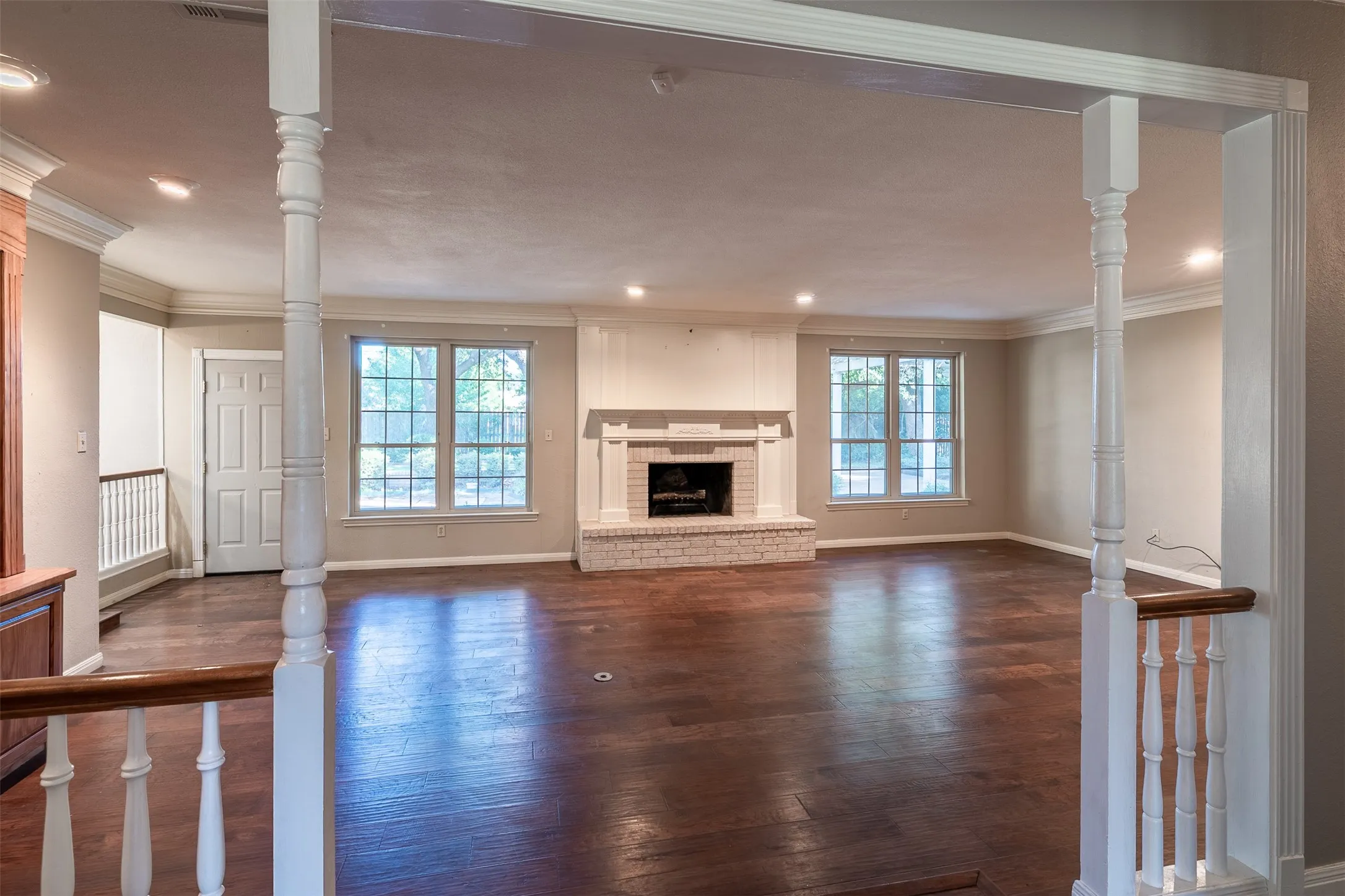 Single Family Residence For Sale in Mc Lennan County , 3400 Dever Drive, Waco, Texas 76708, 3 Bedroom, 2 Bathroom, Garage spaces, 2,958 Sqft, built in 1973, mls#21314668, Real Estate Agent in Waco, Homes For Sale in Mc Lennan county, Homes For Sale in Waco, Realtor in Waco Texas, Real Estate Brokerage Independent Realty Texas, Luminita Cordes Realtor