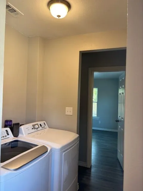 Duplex For Rent in Dallas County , 8714 Quinn Street B, Dallas, Texas 75217, 2 Bedroom, 2 Bathroom, Garage spaces, 1,090 Sqft, built in 1962, mls#21316737, Real Estate Agent in Dallas, Homes For Rent in Dallas county, Homes For Rent in Dallas, Realtor in Dallas Texas, Real Estate Brokerage Independent Realty Texas, Luminita Cordes Realtor