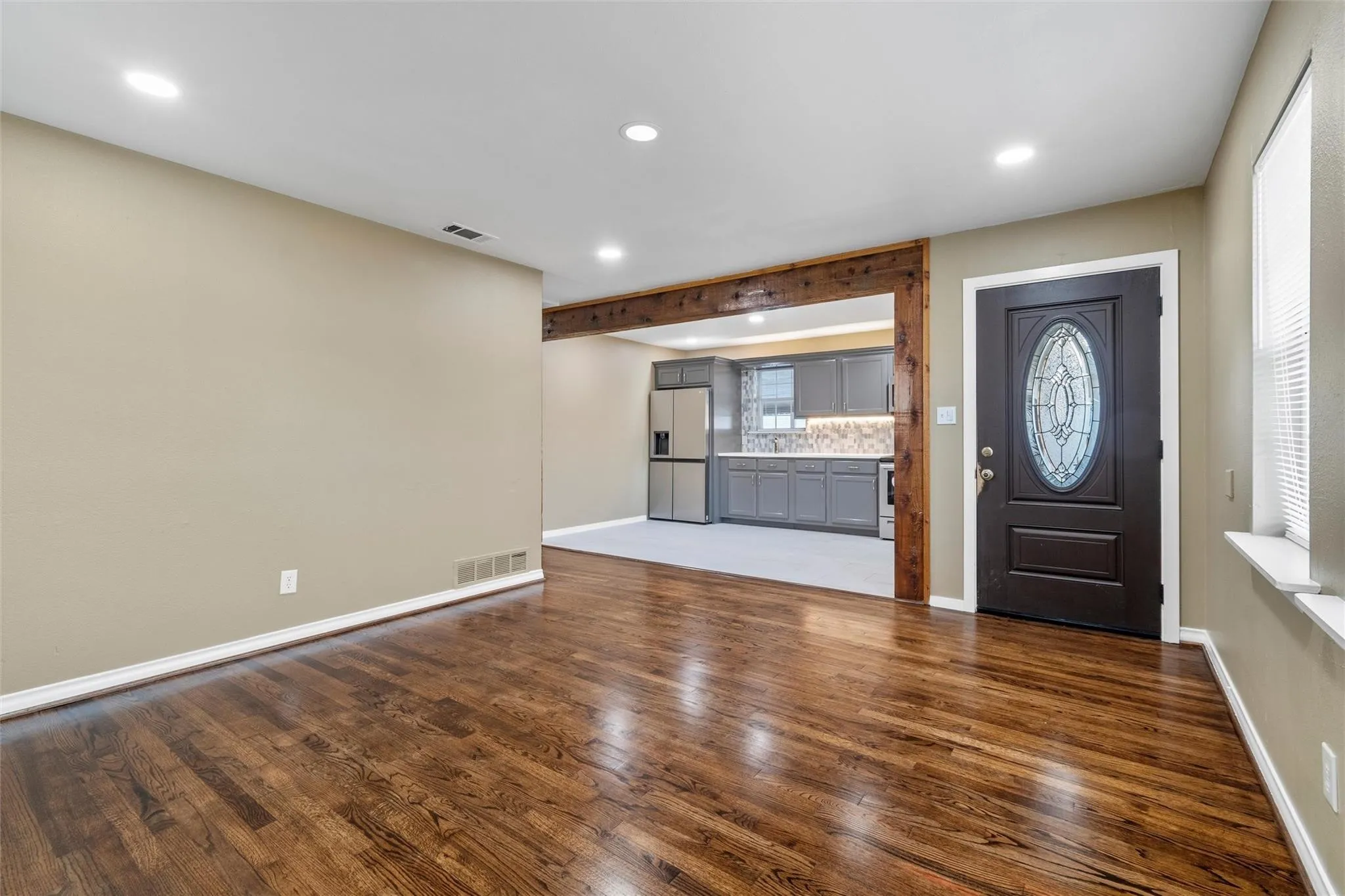 Single Family Residence For Sale in Dallas County , 8714 Quinn Street, Dallas, Texas 75217, 5 Bedroom, 4 Bathroom, Garage spaces, 2,264 Sqft, built in 1962, mls#21311852, Real Estate Agent in Dallas, Homes For Sale in Dallas county, Homes For Sale in Dallas, Realtor in Dallas Texas, Real Estate Brokerage Independent Realty Texas, Luminita Cordes Realtor