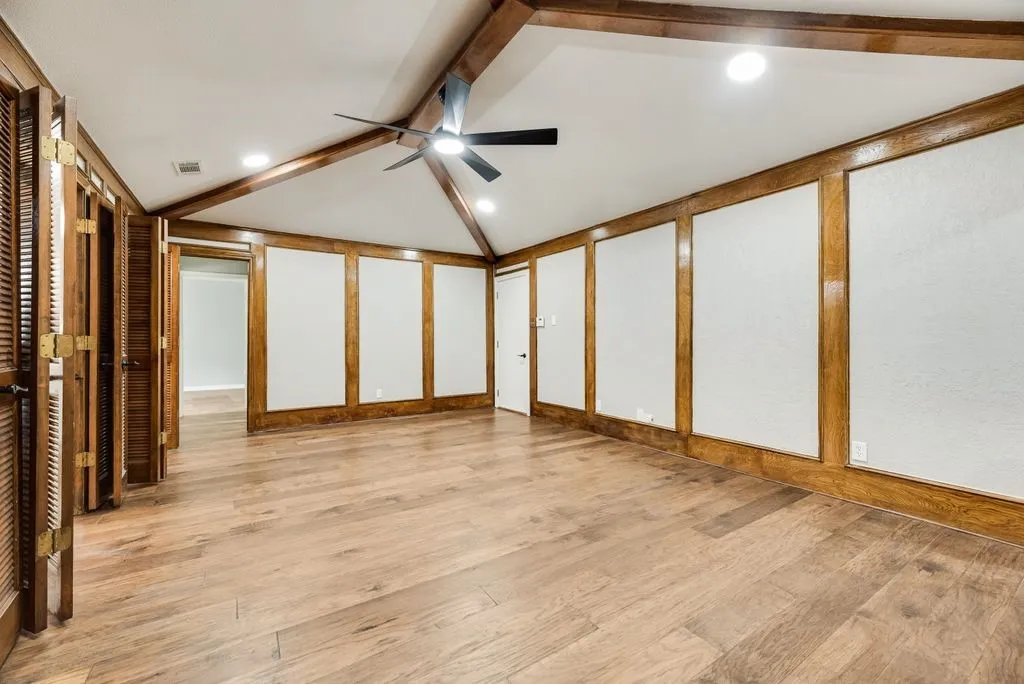 Single Family Residence For Sale in Dallas County , 915 Greenbriar Lane, Duncanville, Texas 75137, 4 Bedroom, 3 Bathroom, 3 Garage spaces, 2,957 Sqft, built in 1981, mls#21315088, Real Estate Agent in Duncanville, Homes For Sale in Dallas county, Homes For Sale in Duncanville, Realtor in Duncanville Texas, Real Estate Brokerage Independent Realty Texas, Luminita Cordes Realtor