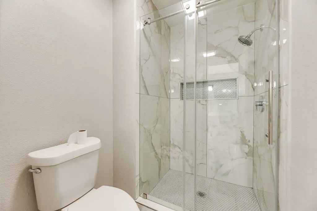Single Family Residence For Sale in Dallas County , 915 Greenbriar Lane, Duncanville, Texas 75137, 4 Bedroom, 3 Bathroom, 3 Garage spaces, 2,957 Sqft, built in 1981, mls#21315088, Real Estate Agent in Duncanville, Homes For Sale in Dallas county, Homes For Sale in Duncanville, Realtor in Duncanville Texas, Real Estate Brokerage Independent Realty Texas, Luminita Cordes Realtor