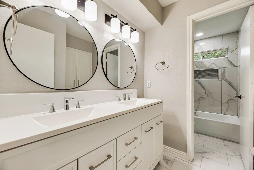 Single Family Residence For Sale in Dallas County , 915 Greenbriar Lane, Duncanville, Texas 75137, 4 Bedroom, 3 Bathroom, 3 Garage spaces, 2,957 Sqft, built in 1981, mls#21315088, Real Estate Agent in Duncanville, Homes For Sale in Dallas county, Homes For Sale in Duncanville, Realtor in Duncanville Texas, Real Estate Brokerage Independent Realty Texas, Luminita Cordes Realtor