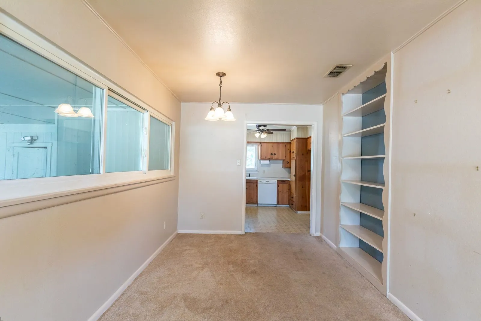 Single Family Residence For Sale in Taylor County , 1625 Bridge Avenue, Abilene, Texas 79603, 3 Bedrooms, 1 Bathroom, Garage spaces, 1,160 Sqft, built in 1955, Price $165,900, mls#21315545, Real Estate Agent in Abilene, Homes For Sale in Taylor county, Homes For Sale in Abilene, Realtor in Abilene Texas, Real Estate Brokerage Independent Realty Texas, Luminita Cordes Realtor