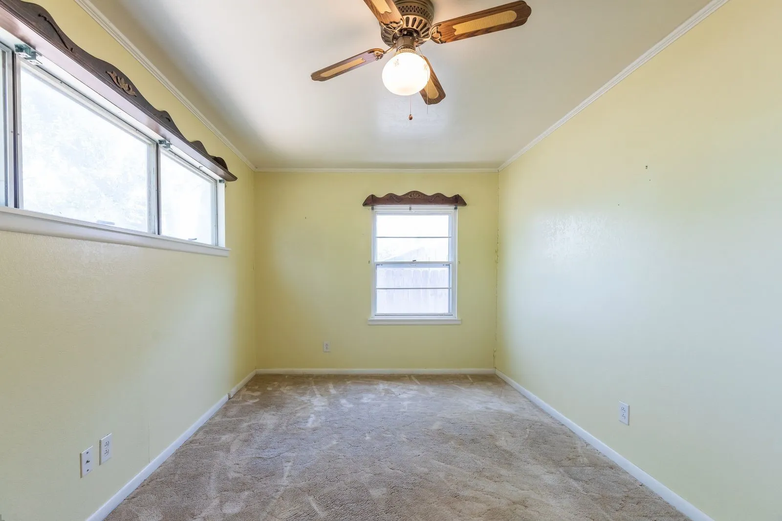 Single Family Residence For Sale in Taylor County , 1625 Bridge Avenue, Abilene, Texas 79603, 3 Bedrooms, 1 Bathroom, Garage spaces, 1,160 Sqft, built in 1955, Price $165,900, mls#21315545, Real Estate Agent in Abilene, Homes For Sale in Taylor county, Homes For Sale in Abilene, Realtor in Abilene Texas, Real Estate Brokerage Independent Realty Texas, Luminita Cordes Realtor
