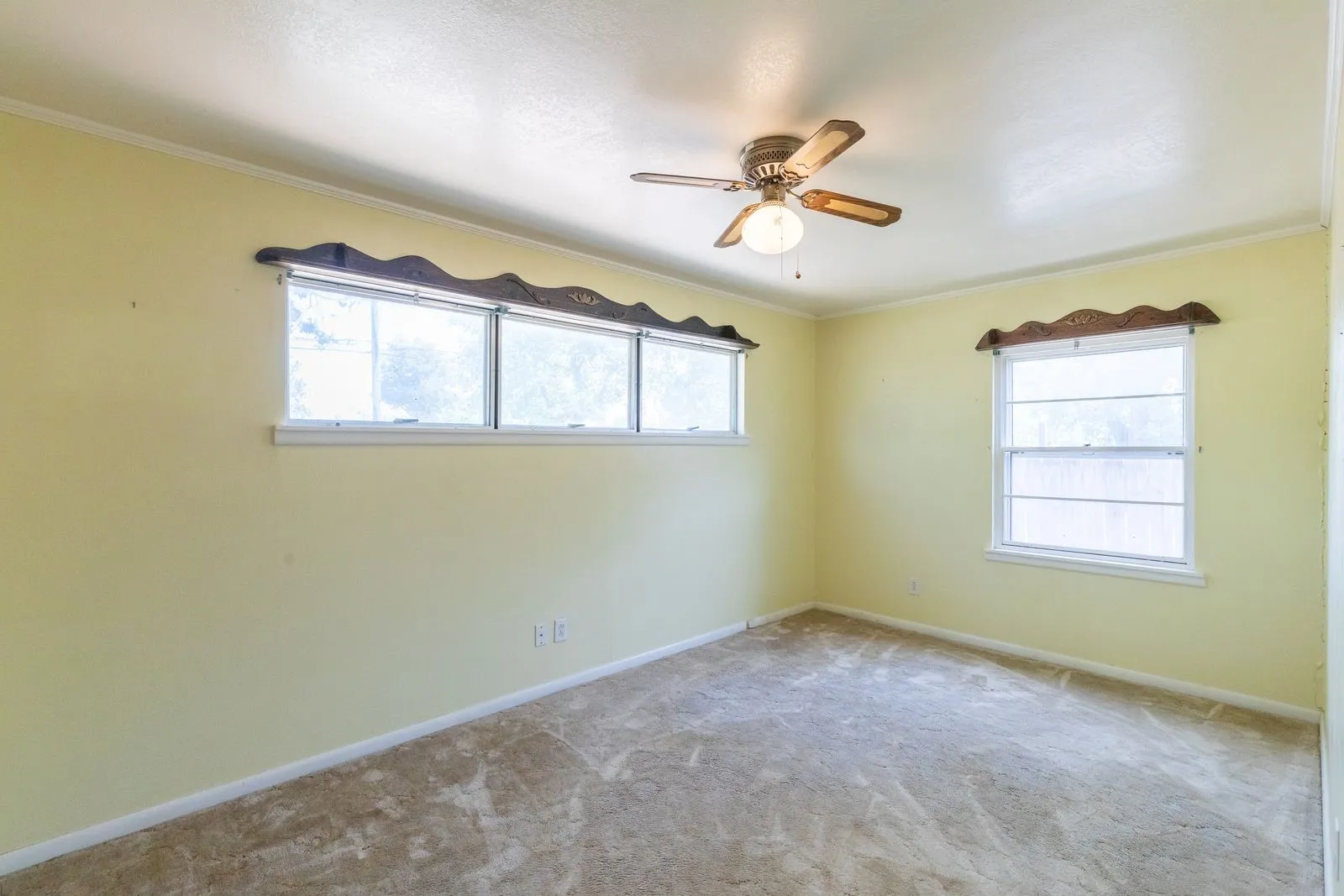 Single Family Residence For Sale in Taylor County , 1625 Bridge Avenue, Abilene, Texas 79603, 3 Bedrooms, 1 Bathroom, Garage spaces, 1,160 Sqft, built in 1955, Price $165,900, mls#21315545, Real Estate Agent in Abilene, Homes For Sale in Taylor county, Homes For Sale in Abilene, Realtor in Abilene Texas, Real Estate Brokerage Independent Realty Texas, Luminita Cordes Realtor