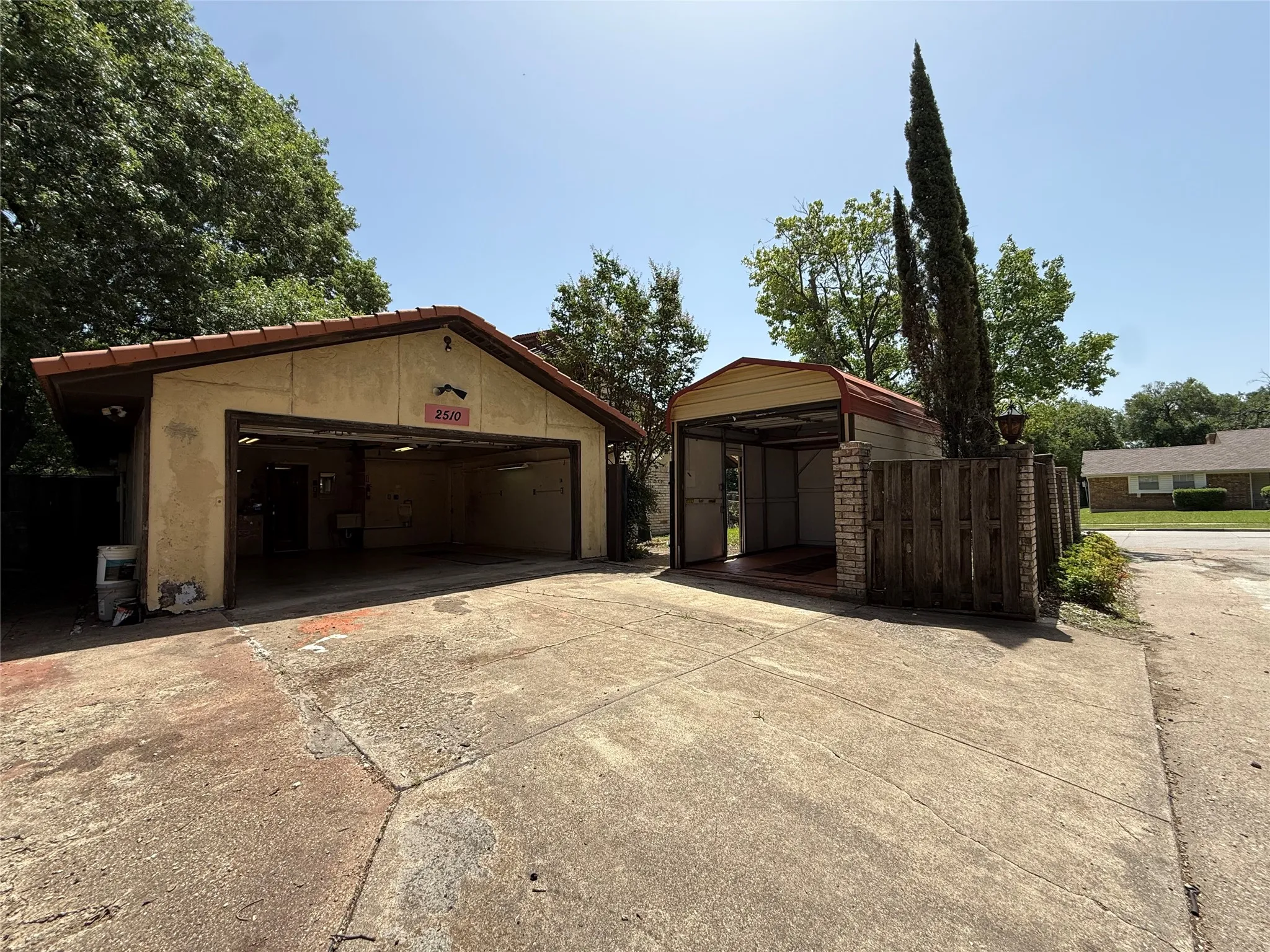 2 garage areas