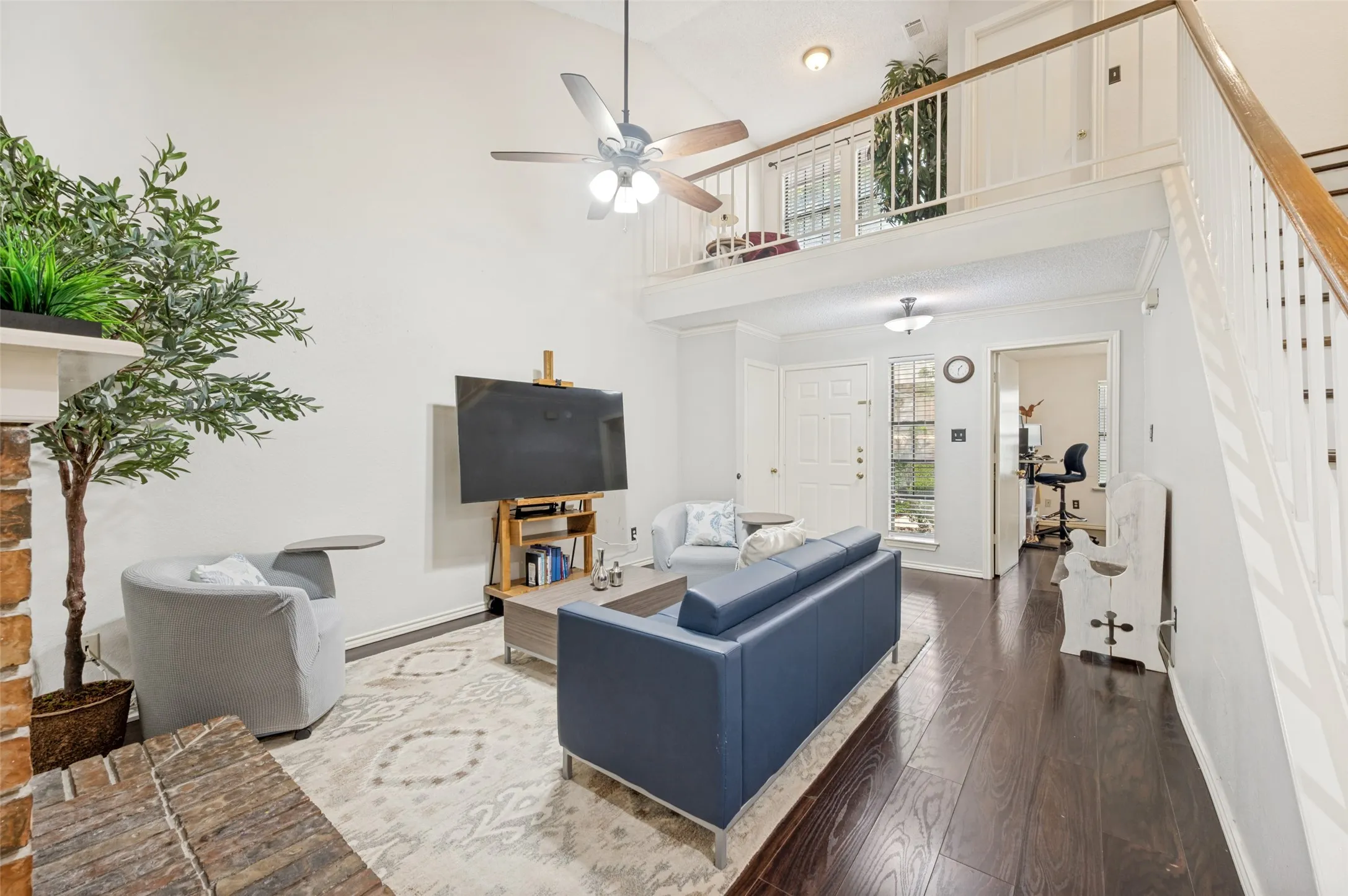 Townhouse For Sale in Dallas County , 2800 Keller Springs Road 6B, Carrollton, Texas 75006, 2 Bedroom, 2 Bathroom, 2 Garage spaces, 1,200 Sqft, built in 1985, mls#21316090, Real Estate Agent in Carrollton, Homes For Sale in Dallas county, Homes For Sale in Carrollton, Realtor in Carrollton Texas, Real Estate Brokerage Independent Realty Texas, Luminita Cordes Realtor