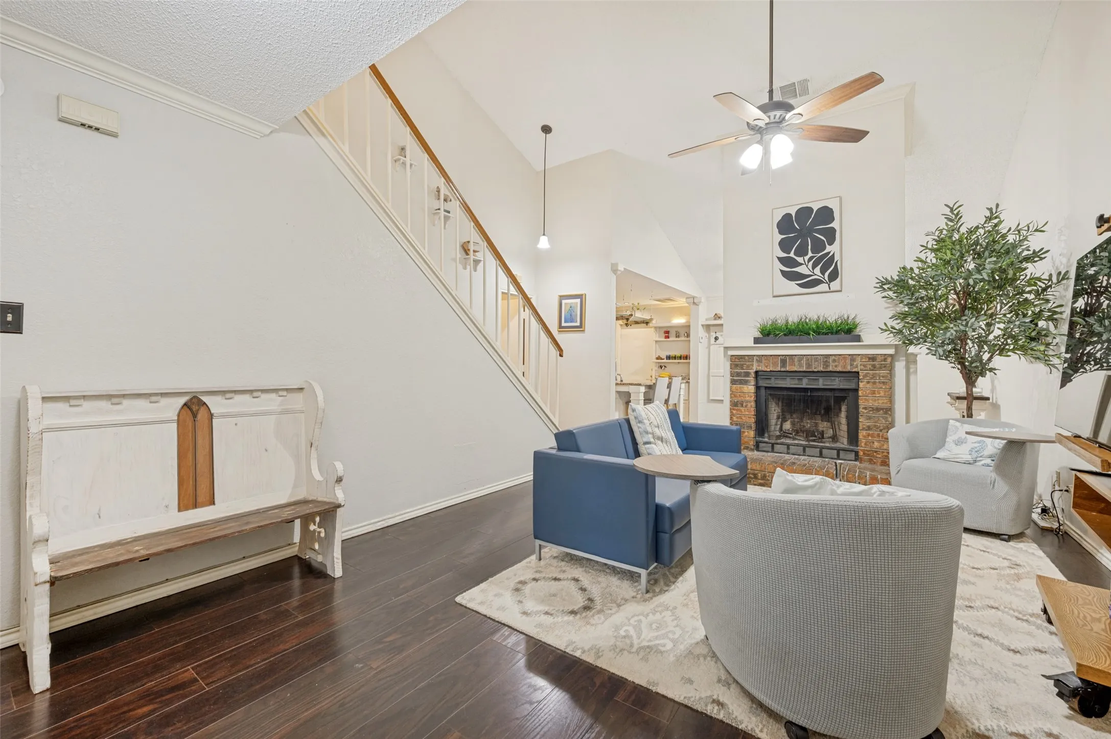 Townhouse For Sale in Dallas County , 2800 Keller Springs Road 6B, Carrollton, Texas 75006, 2 Bedroom, 2 Bathroom, 2 Garage spaces, 1,200 Sqft, built in 1985, mls#21316090, Real Estate Agent in Carrollton, Homes For Sale in Dallas county, Homes For Sale in Carrollton, Realtor in Carrollton Texas, Real Estate Brokerage Independent Realty Texas, Luminita Cordes Realtor