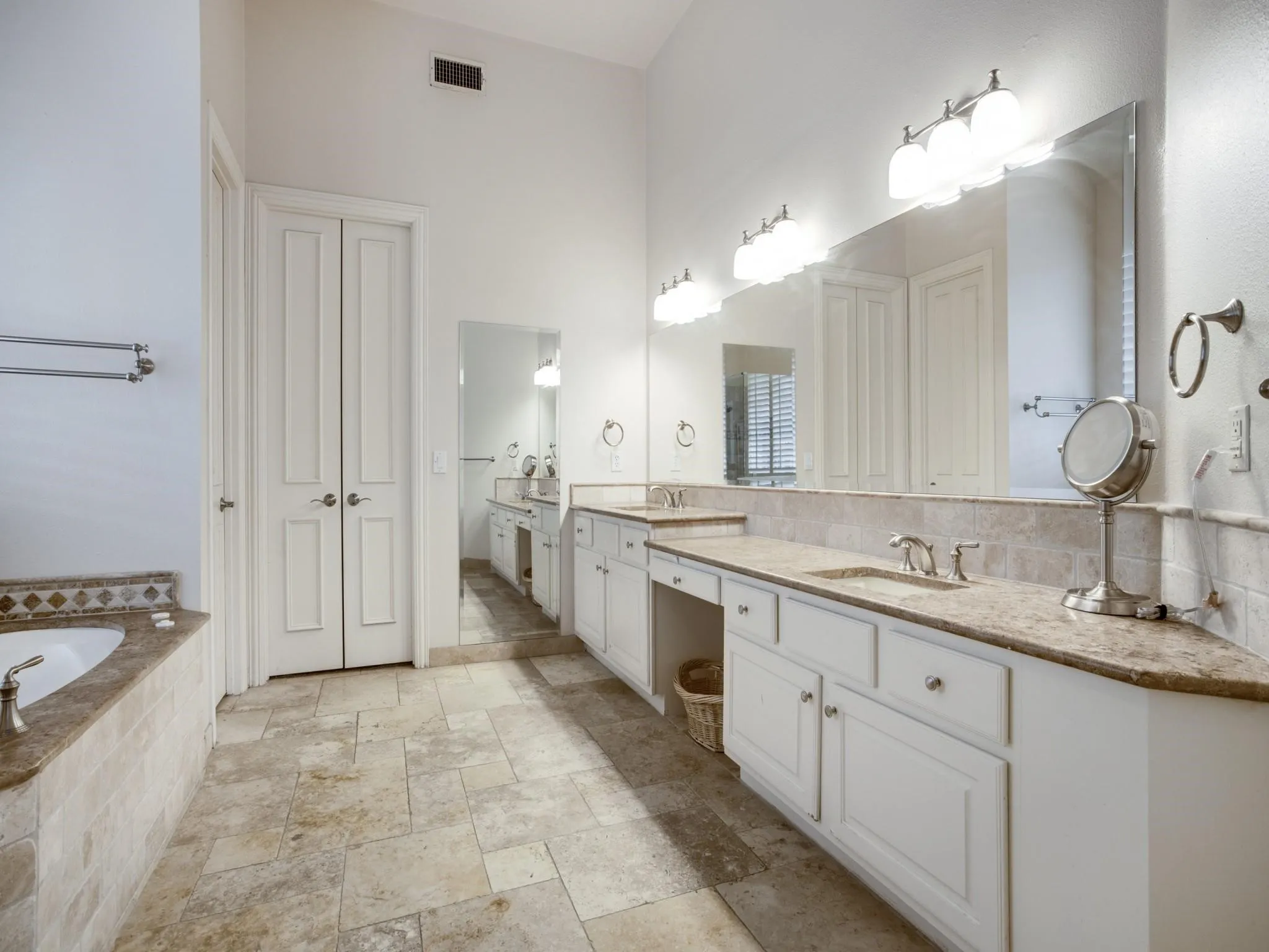 Single Family Residence For Rent in Collin County , 5860 Red Hill Lane, Frisco, Texas 75034, 4 Bedroom, 5 Bathroom, 3 Garage spaces, 3,615 Sqft, built in 1999, mls#21300336, Real Estate Agent in Frisco, Homes For Rent in Collin county, Homes For Rent in Frisco, Realtor in Frisco Texas, Real Estate Brokerage Independent Realty Texas, Luminita Cordes Realtor