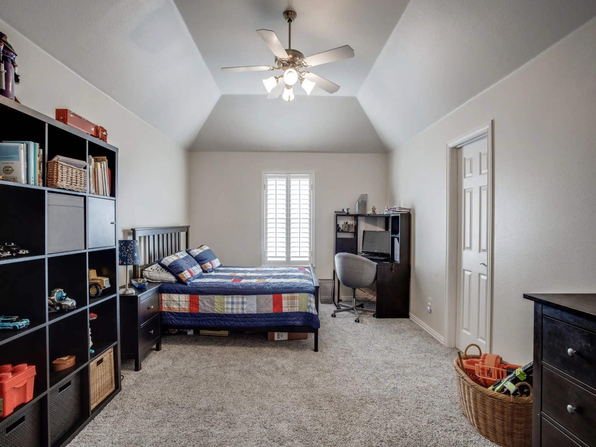 Single Family Residence For Rent in Collin County , 5860 Red Hill Lane, Frisco, Texas 75034, 4 Bedroom, 5 Bathroom, 3 Garage spaces, 3,615 Sqft, built in 1999, mls#21300336, Real Estate Agent in Frisco, Homes For Rent in Collin county, Homes For Rent in Frisco, Realtor in Frisco Texas, Real Estate Brokerage Independent Realty Texas, Luminita Cordes Realtor