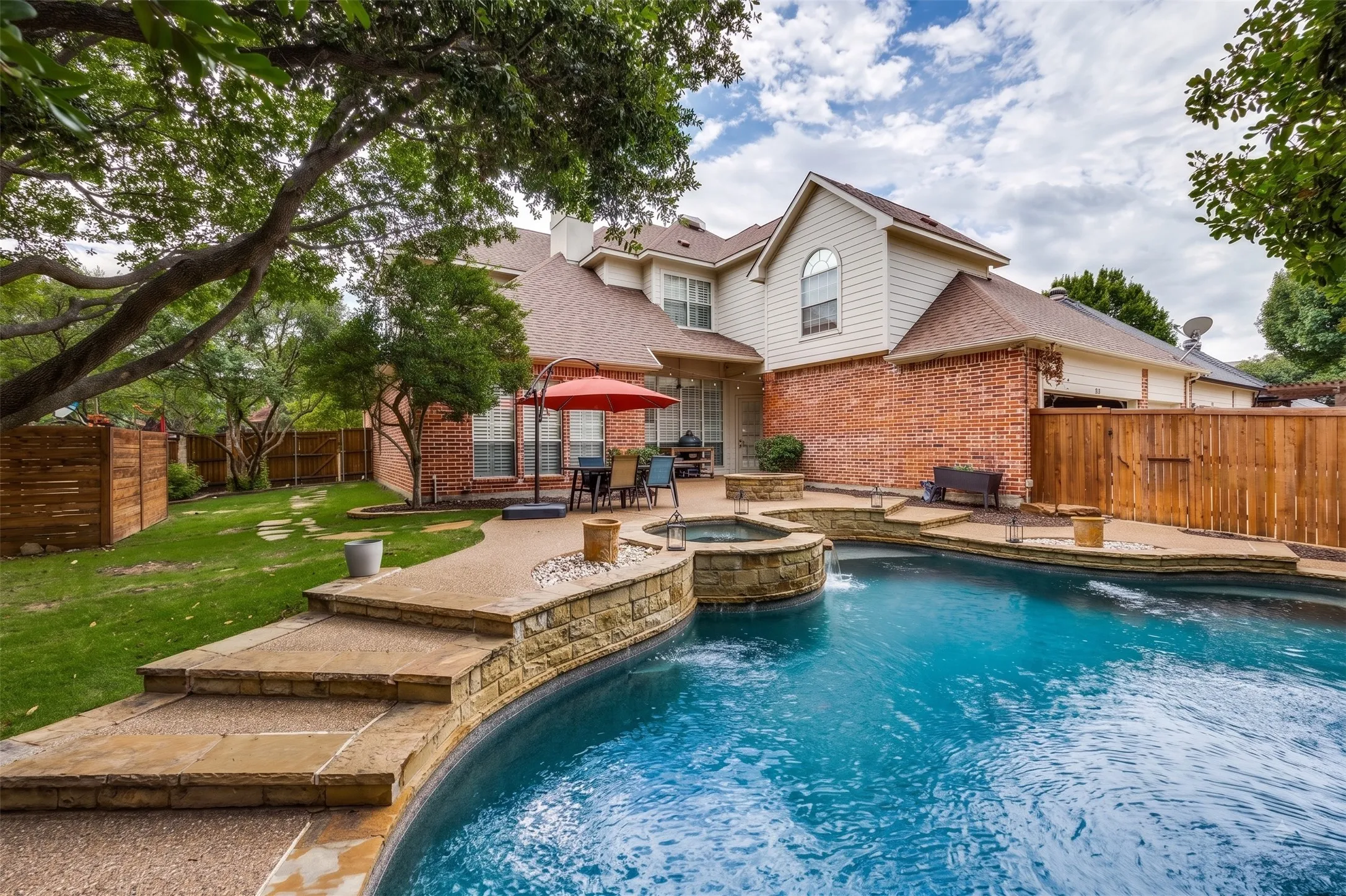 Single Family Residence For Rent in Collin County , 5860 Red Hill Lane, Frisco, Texas 75034, 4 Bedroom, 5 Bathroom, 3 Garage spaces, 3,615 Sqft, built in 1999, mls#21300336, Real Estate Agent in Frisco, Homes For Rent in Collin county, Homes For Rent in Frisco, Realtor in Frisco Texas, Real Estate Brokerage Independent Realty Texas, Luminita Cordes Realtor