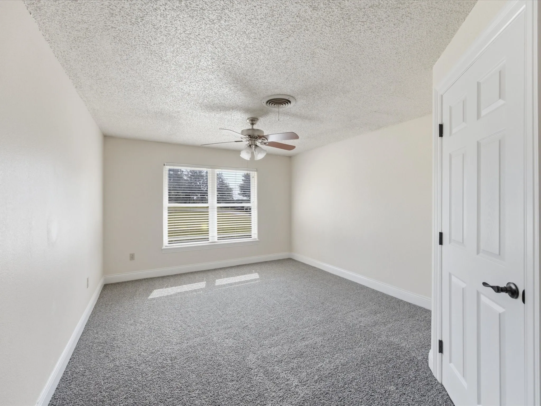 Single Family Residence For Sale in Parker County , 1609 Sweet Springs Road, Weatherford, Texas 76088, 4 Bedroom, 2 Bathroom, 2 Garage spaces, 3,300 Sqft, built in 1968, mls#21316748, Real Estate Agent in Weatherford, Homes For Sale in Parker county, Homes For Sale in Weatherford, Realtor in Weatherford Texas, Real Estate Brokerage Independent Realty Texas, Luminita Cordes Realtor