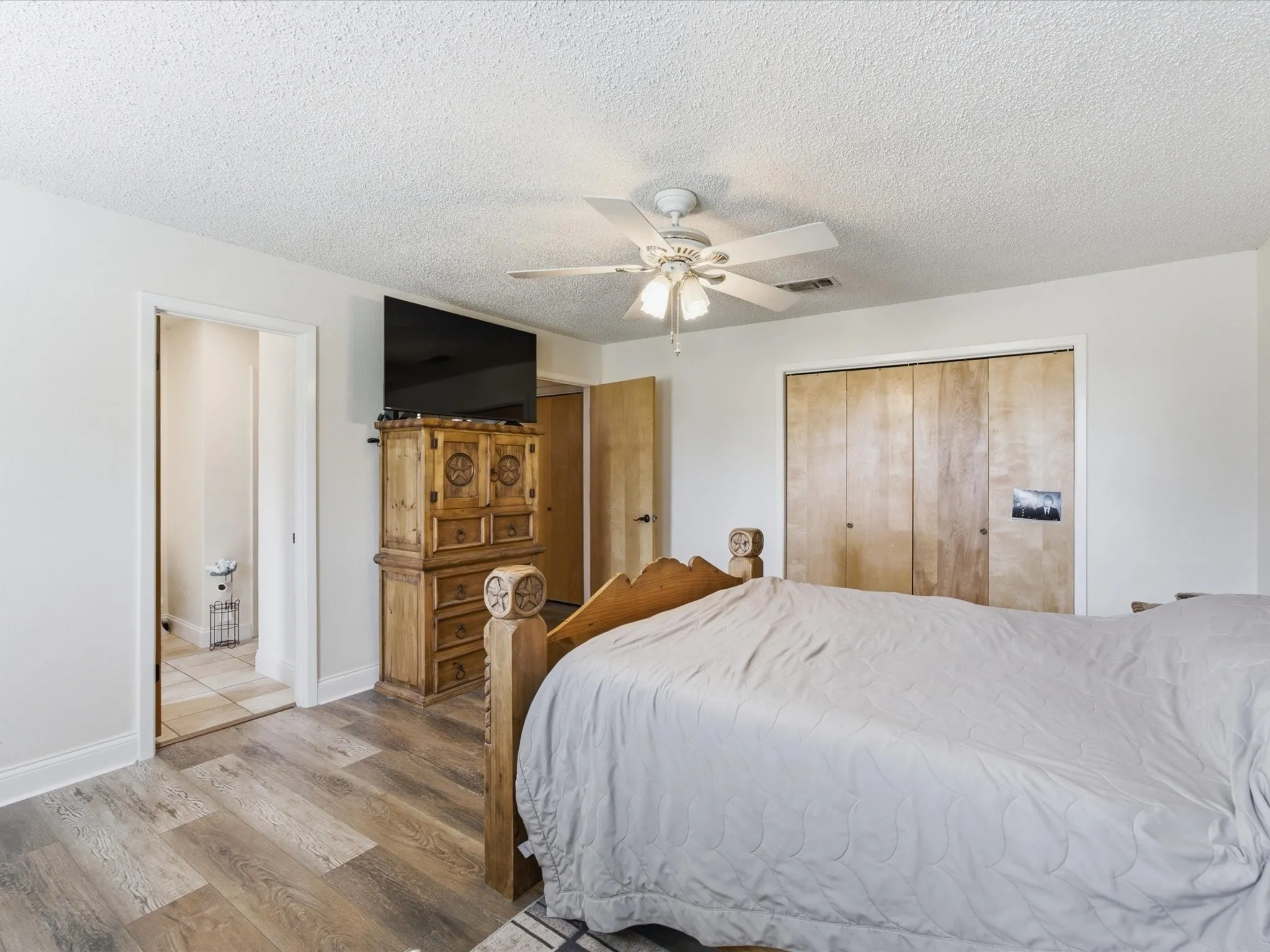 Single Family Residence For Sale in Parker County , 1609 Sweet Springs Road, Weatherford, Texas 76088, 4 Bedroom, 2 Bathroom, 2 Garage spaces, 3,300 Sqft, built in 1968, mls#21316748, Real Estate Agent in Weatherford, Homes For Sale in Parker county, Homes For Sale in Weatherford, Realtor in Weatherford Texas, Real Estate Brokerage Independent Realty Texas, Luminita Cordes Realtor