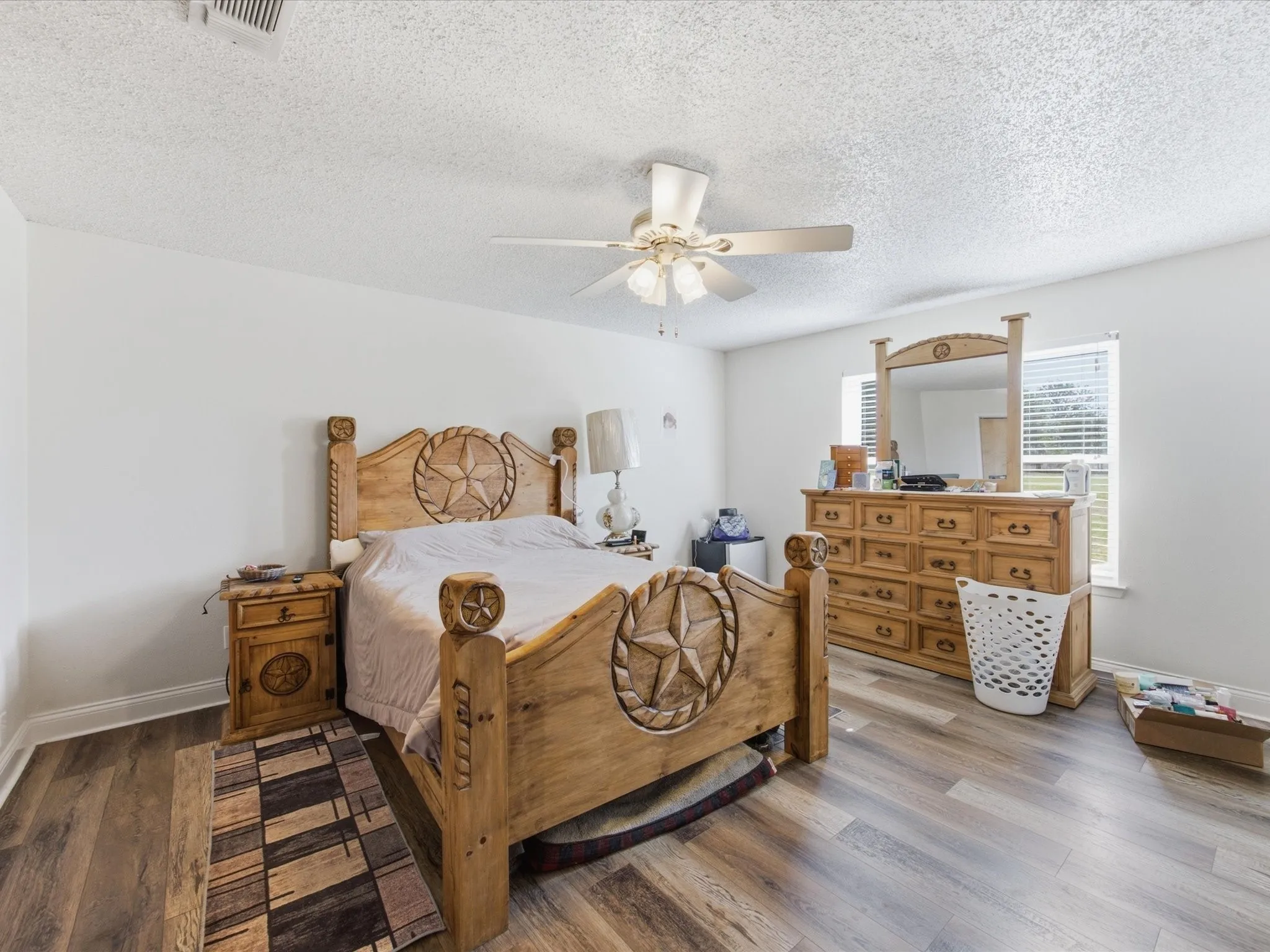 Single Family Residence For Sale in Parker County , 1609 Sweet Springs Road, Weatherford, Texas 76088, 4 Bedroom, 2 Bathroom, 2 Garage spaces, 3,300 Sqft, built in 1968, mls#21316748, Real Estate Agent in Weatherford, Homes For Sale in Parker county, Homes For Sale in Weatherford, Realtor in Weatherford Texas, Real Estate Brokerage Independent Realty Texas, Luminita Cordes Realtor